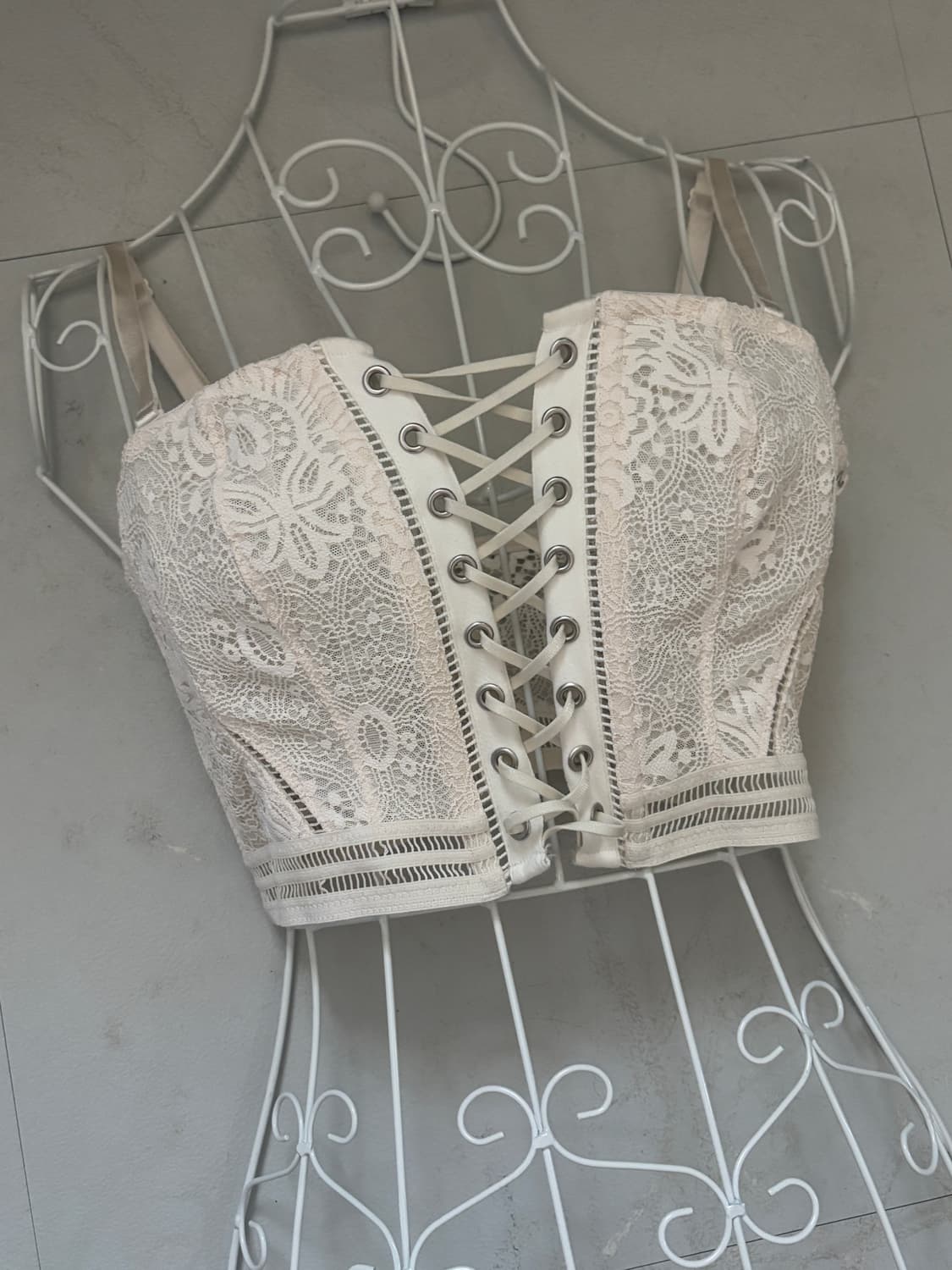 • eyelet lace top 상품이미지2