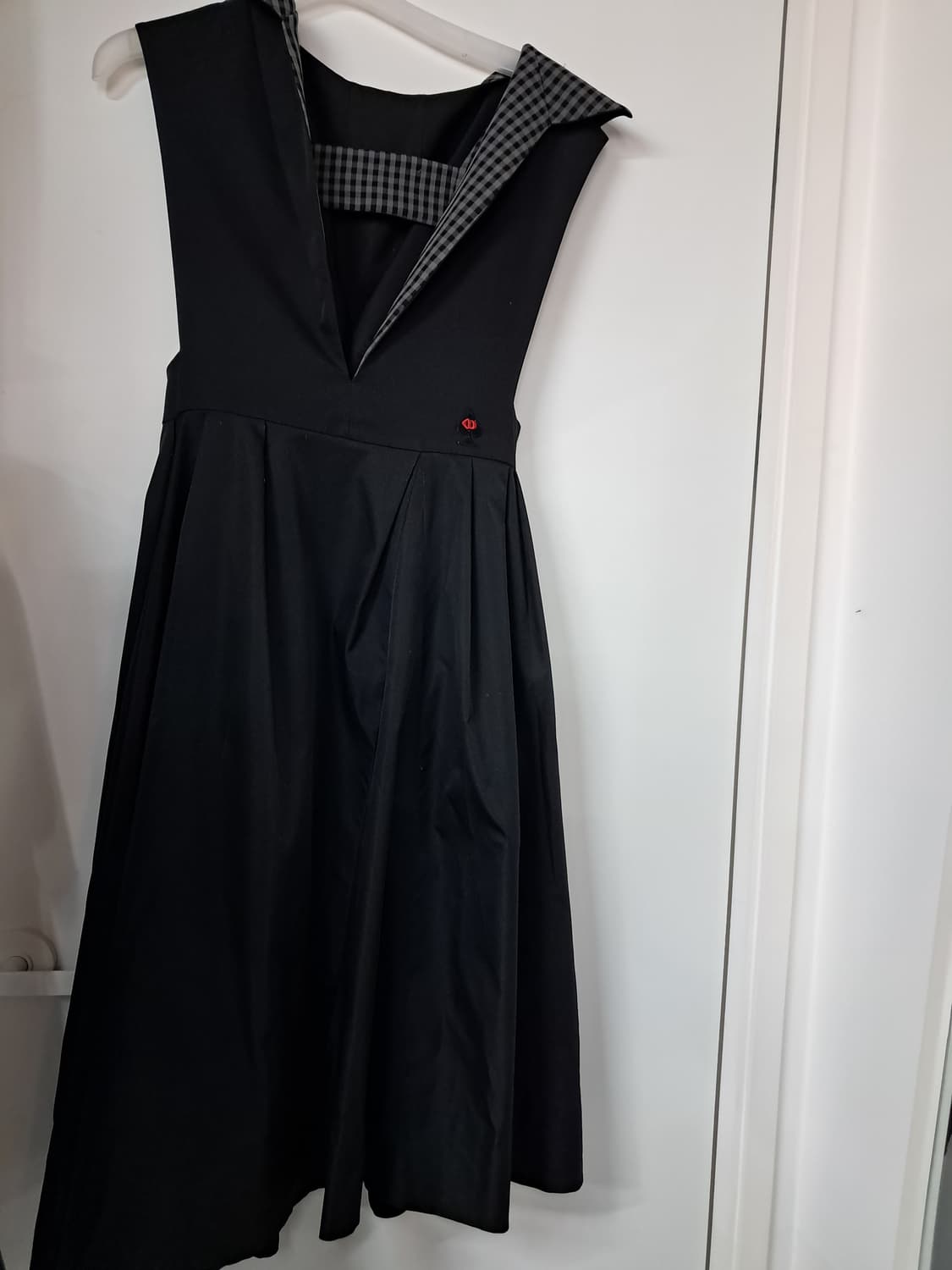 럭키슈에뜨 블랙 엘리스 컬랙션 한소희 원피스 상품이미지5