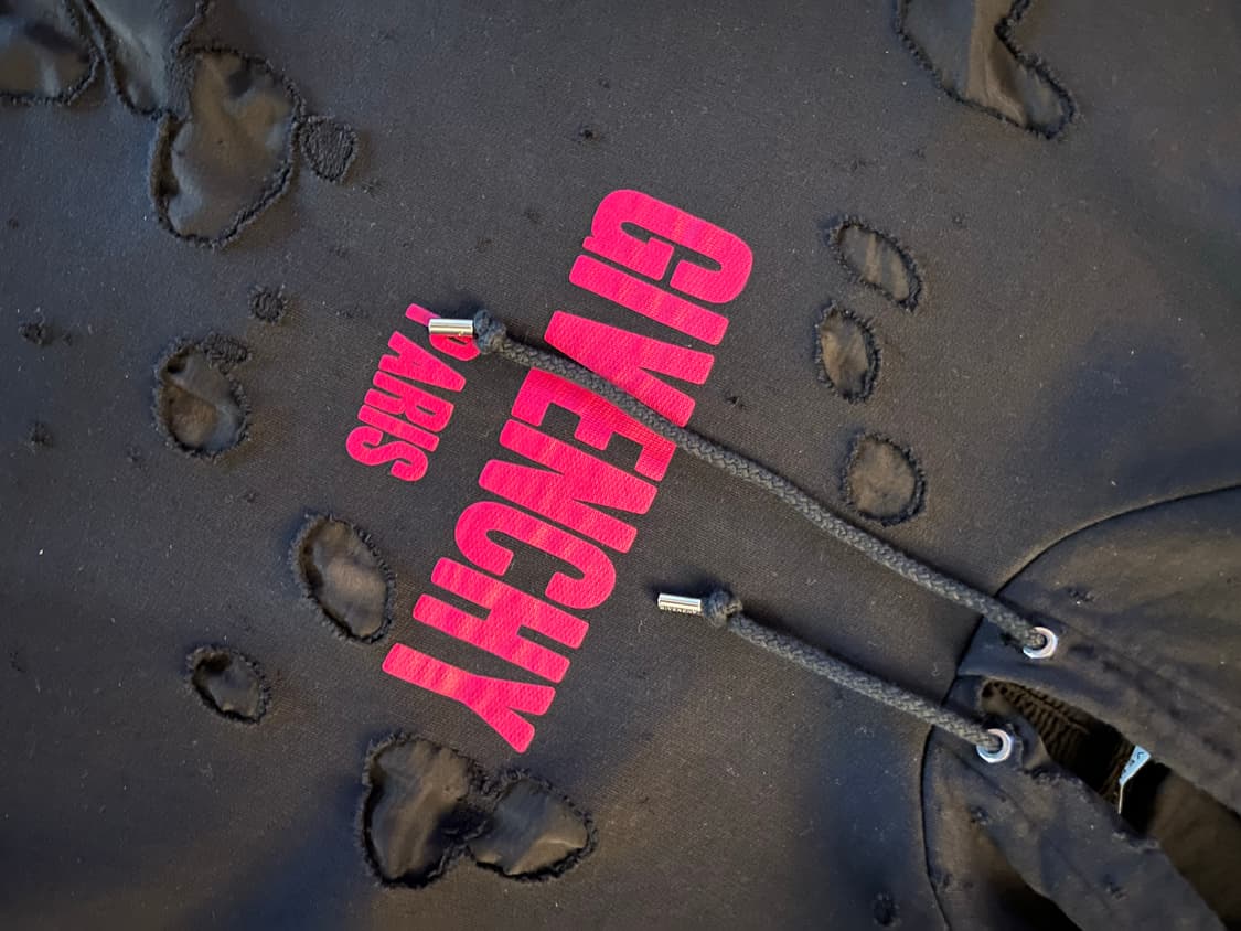 지방시 디스트레스드 블랙 후드티 상품이미지2