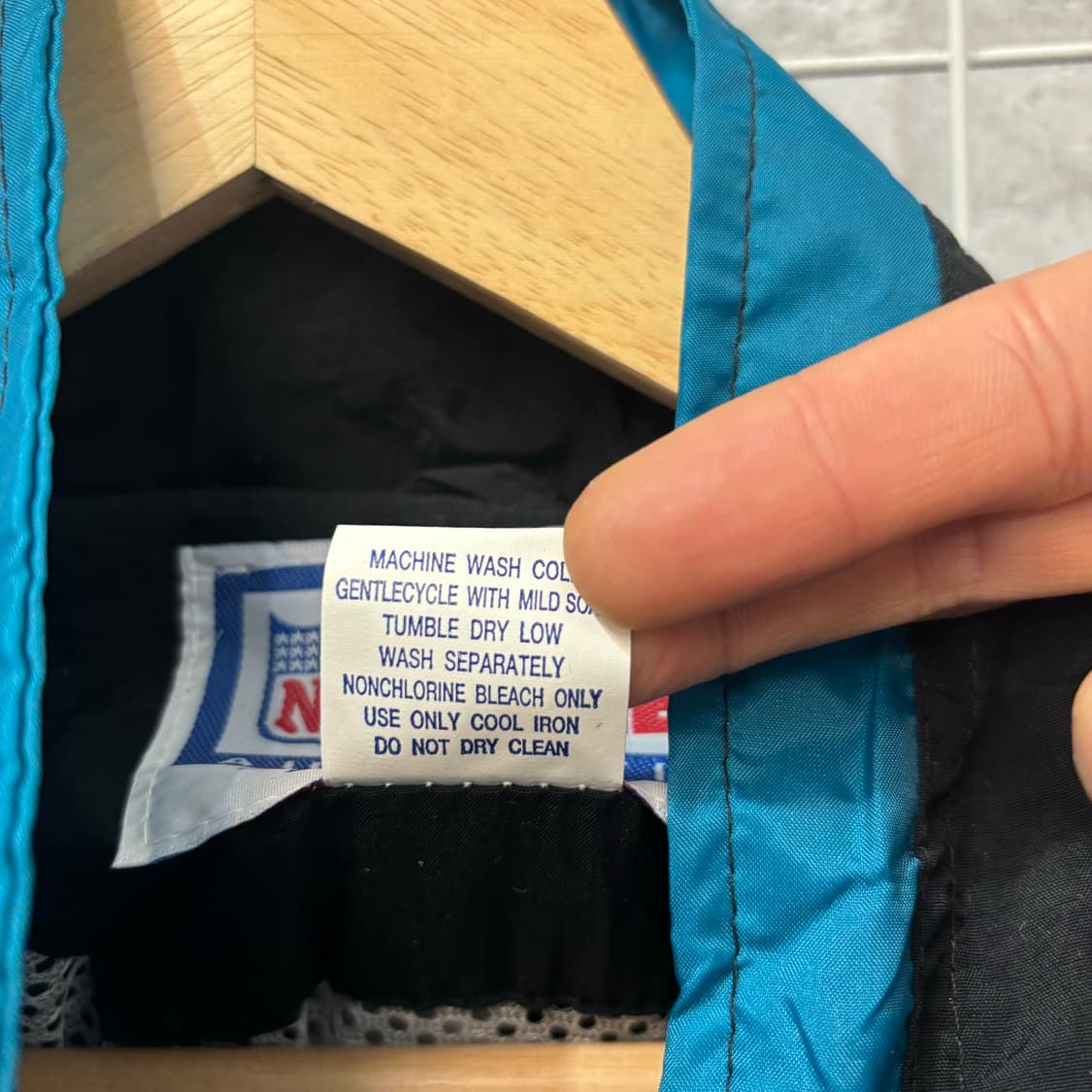 스타터 X NFL 90s 올드스쿨 캐롤라이나 팬서스 바람막이 L 상품이미지8