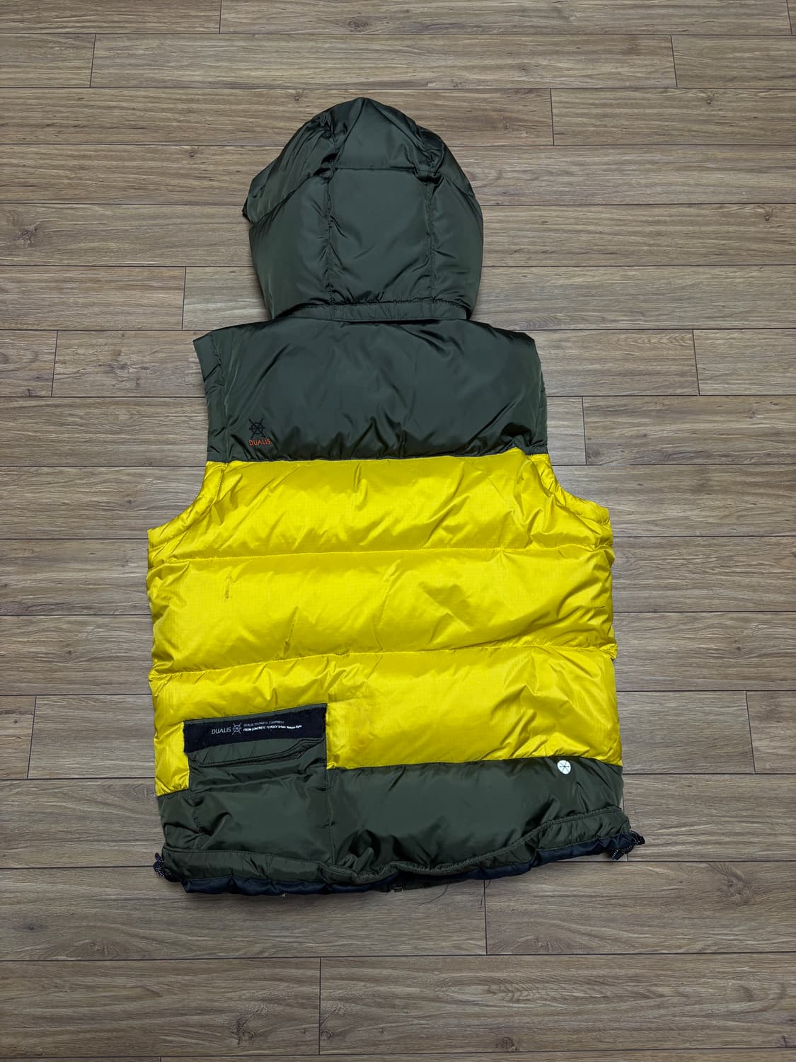 데상트 조끼패딩 상품이미지2