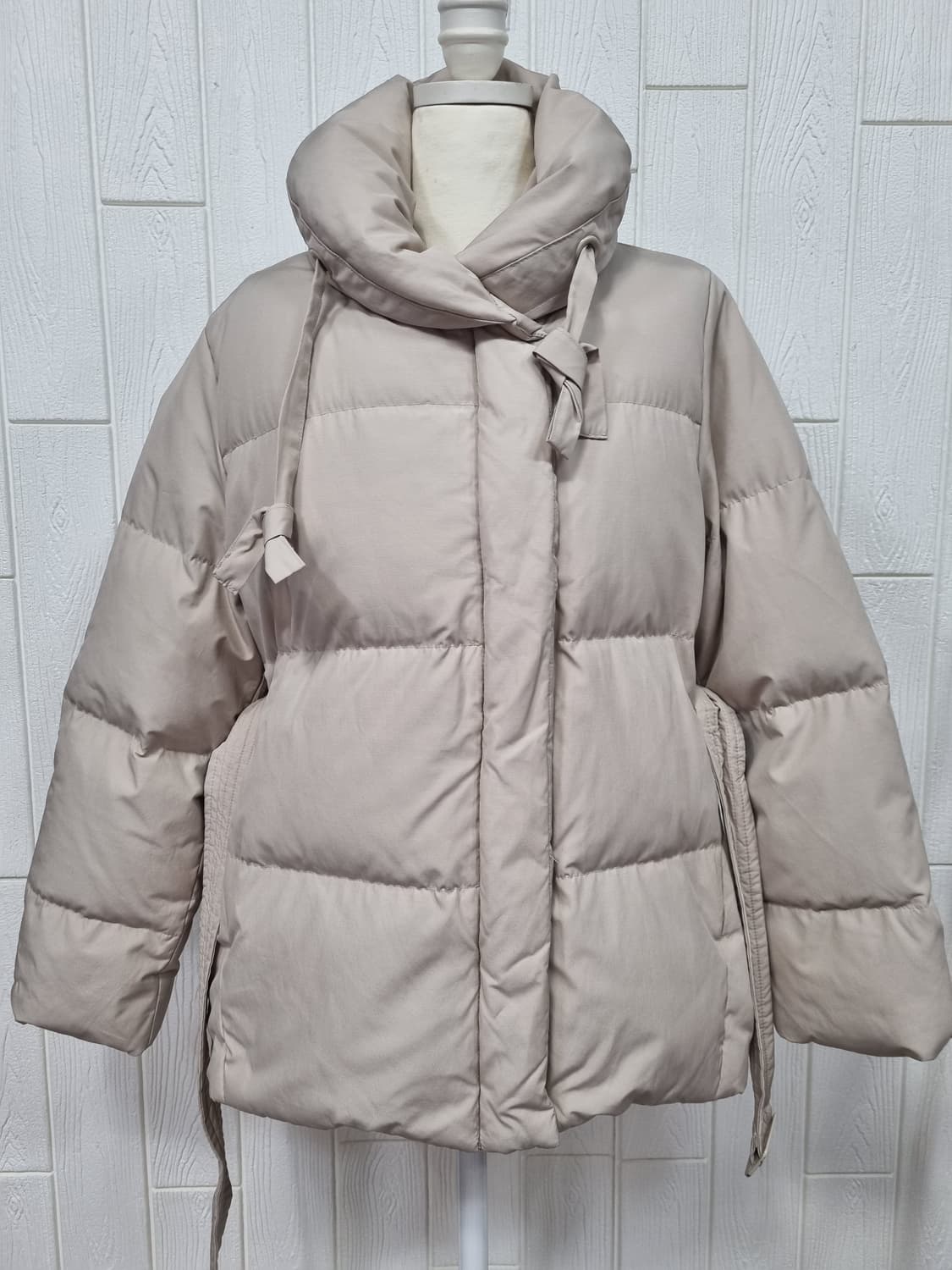 Roem 벨티드 숏다운 패딩 상품이미지4