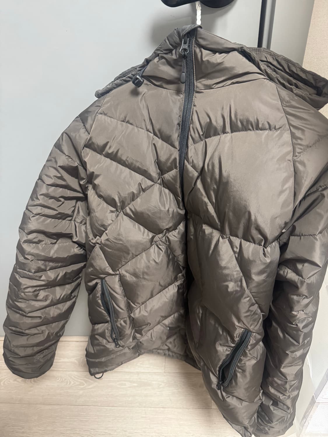 [2] 해칭룸 웹구스 다운 푸퍼 패딩 자켓 카키 25fw 상품이미지3