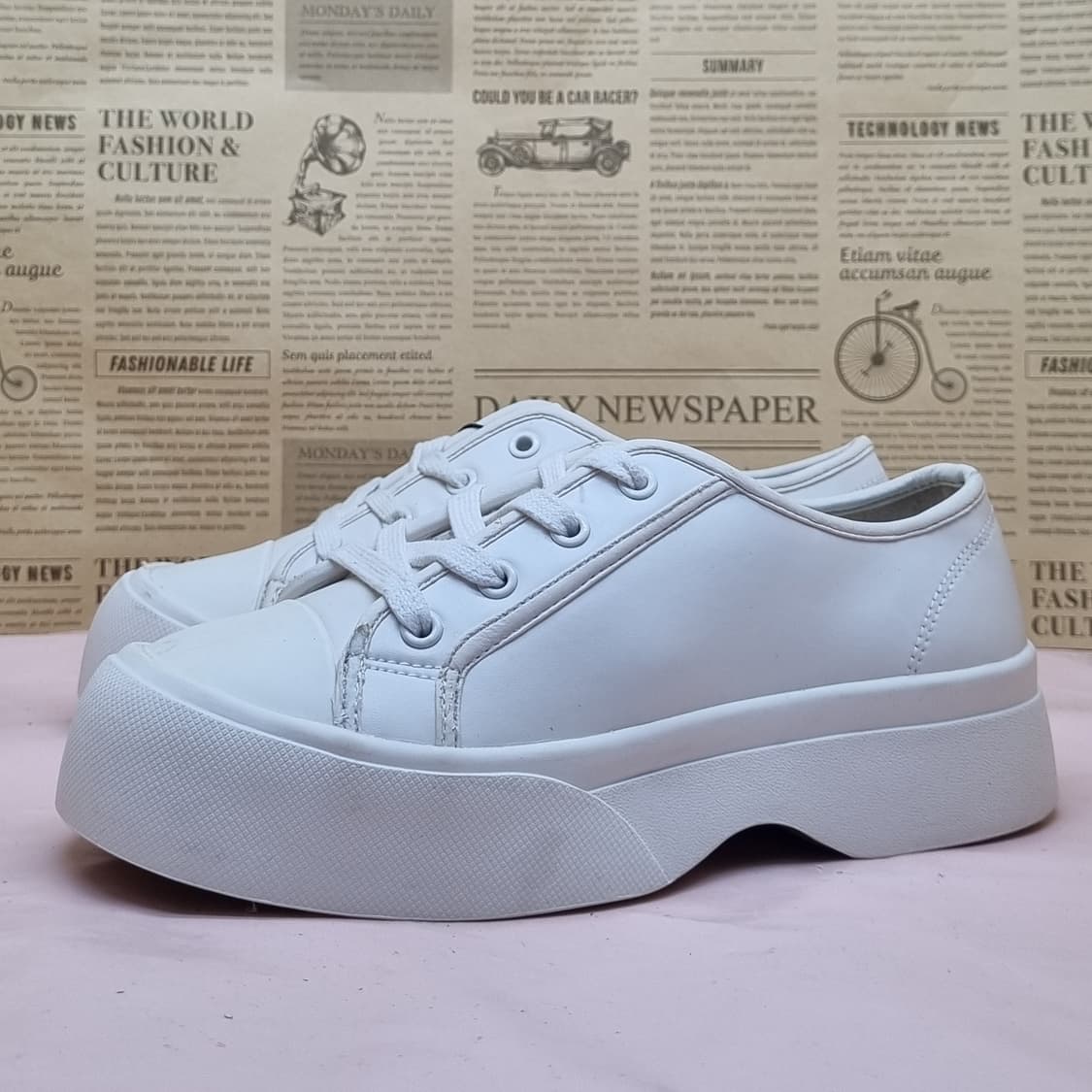 크리스틴 문베이 화이트 스니커즈 250 상품이미지1