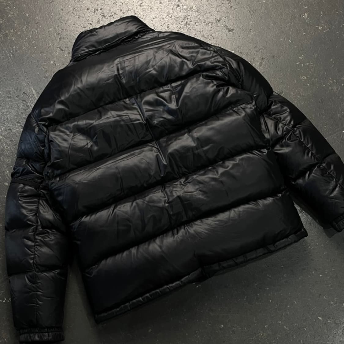 105 블랙야크 유광 패딩 상품이미지6