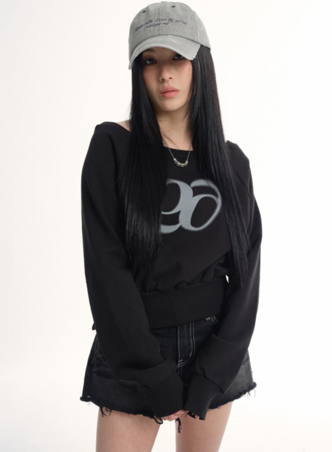 애즈온 MANDY SWEATSHIRT BLACK 상품이미지1