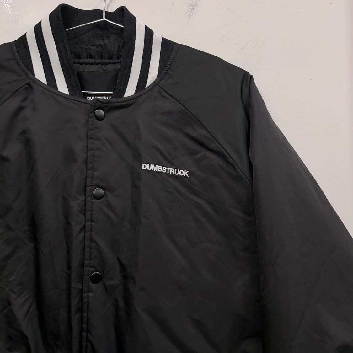 덤브스트럭 누빔 버튼 나일론 봄버자켓 상품이미지1
