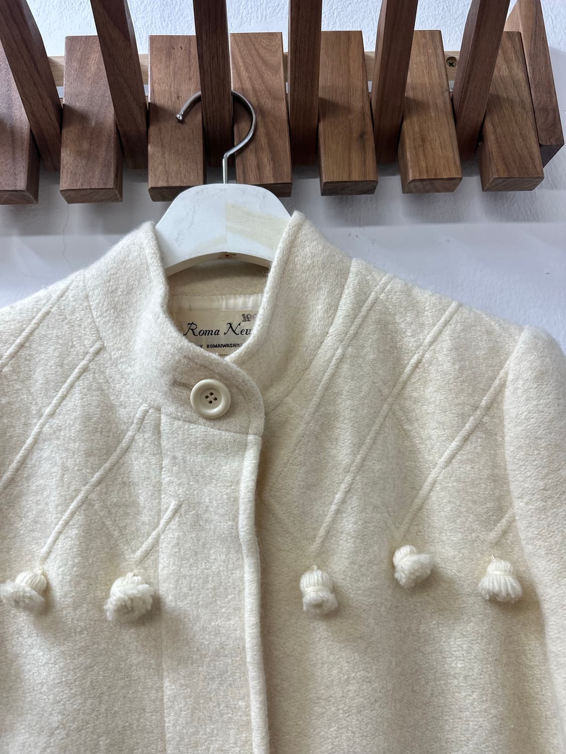 일본빈티지 폼폼 방울 포인트 울 아이보리 코트 상품이미지2