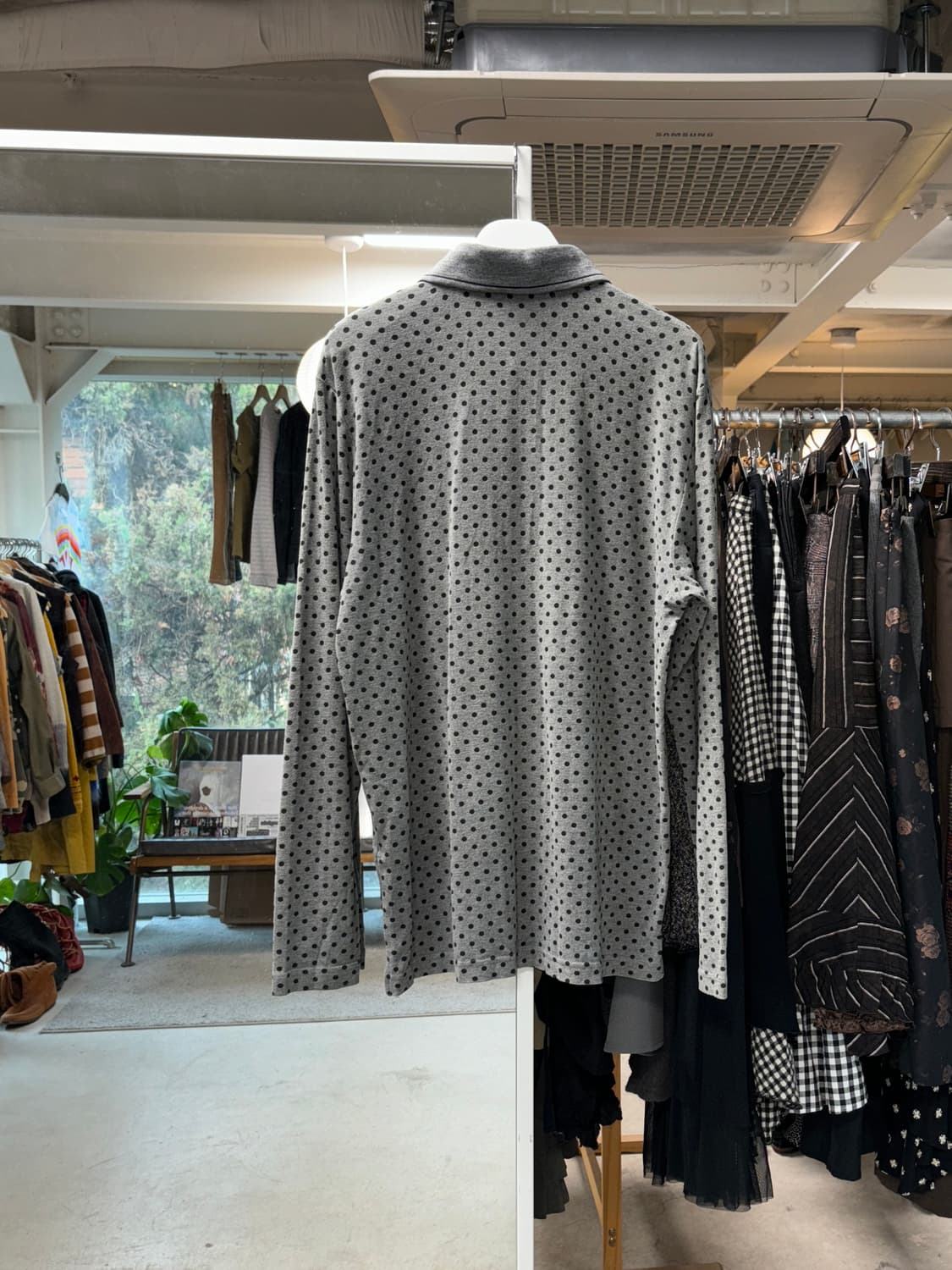 블랙앤화이트 도트 폴로셔츠 상품이미지2