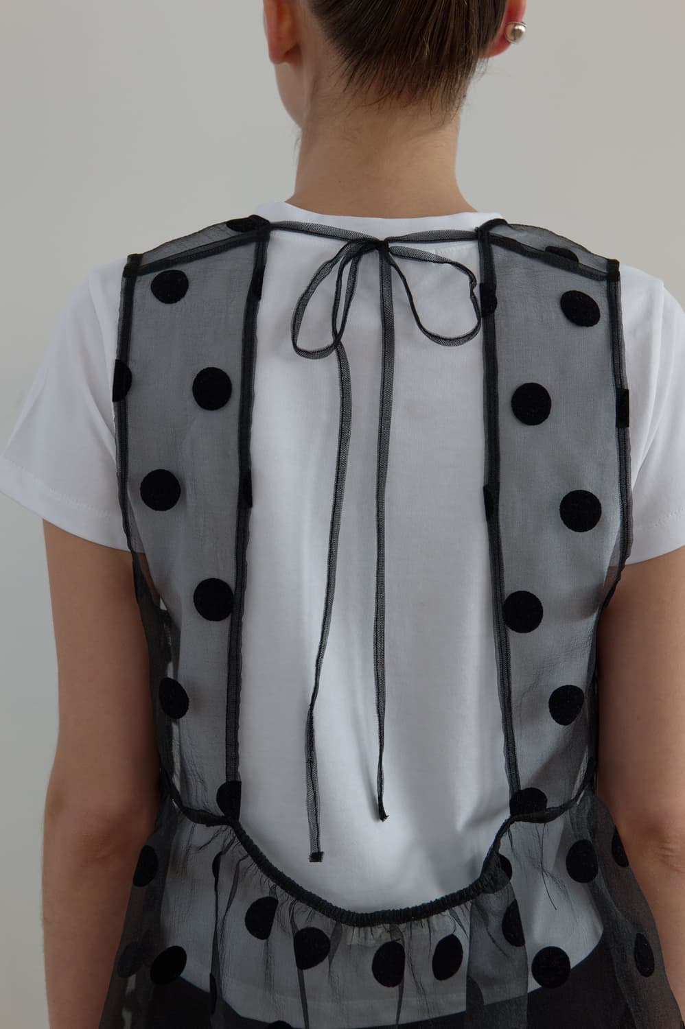 마조네 리본 디테일 블랙 도트 후로킹 시어 오간자 레이어드 미니 드레스 상품이미지4