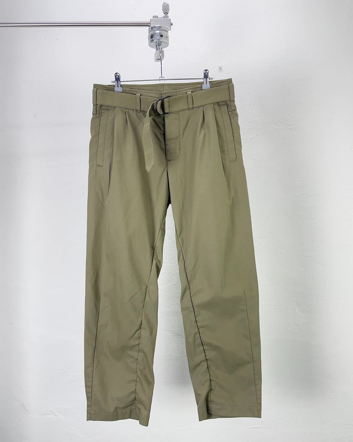 나이키 올리브 벨티드 버튼 플라이 핀턱 와이드 팬츠 상품이미지1