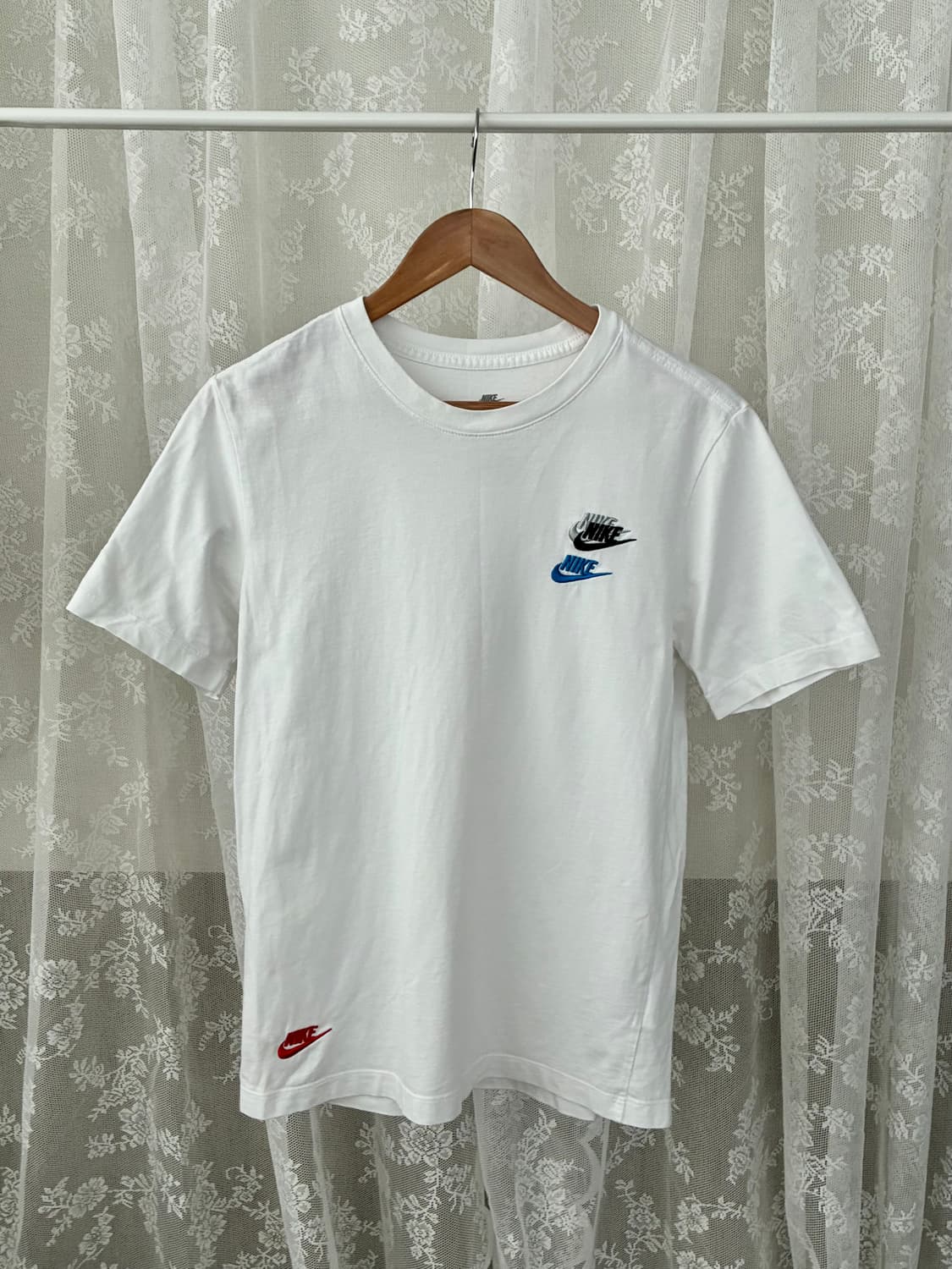 M) 나이키 멀티 스우시 반팔 티셔츠 화이트 상품이미지1