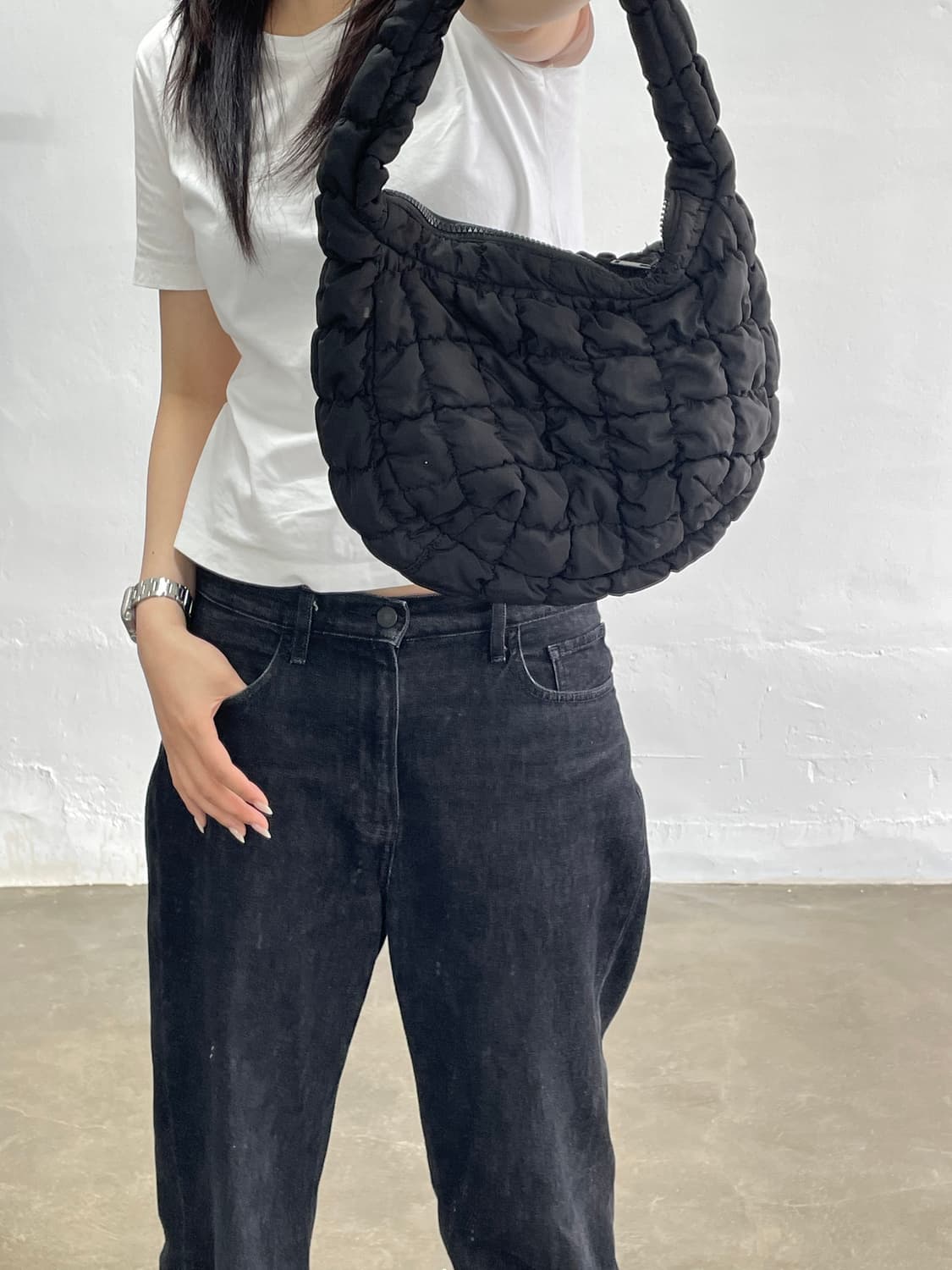 COS 퀼티드백 블랙 상품이미지2