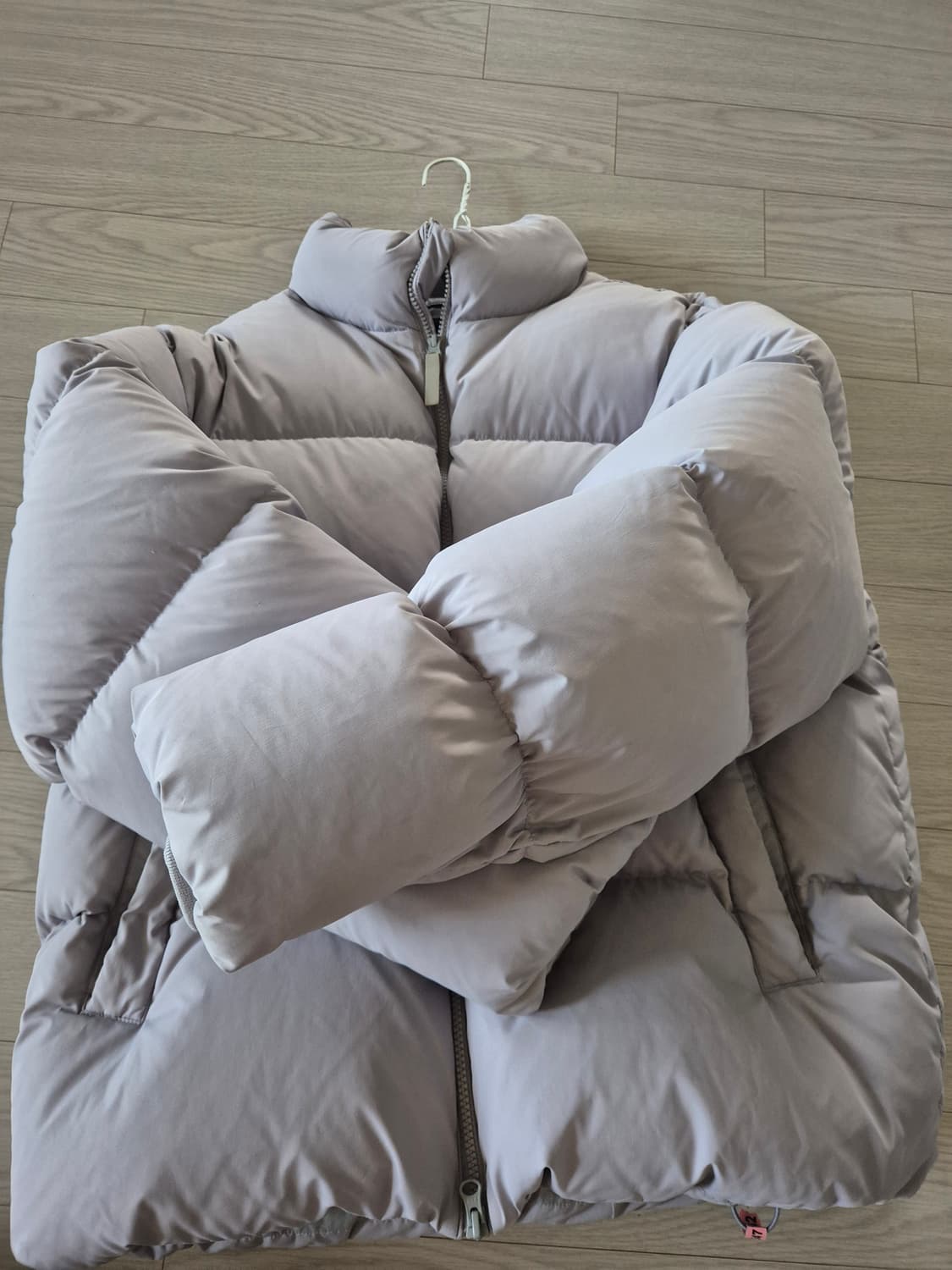 (단돈 2만원!) 무신사 스탠다드 에센셜 패딩 그레이 xl 상품이미지1