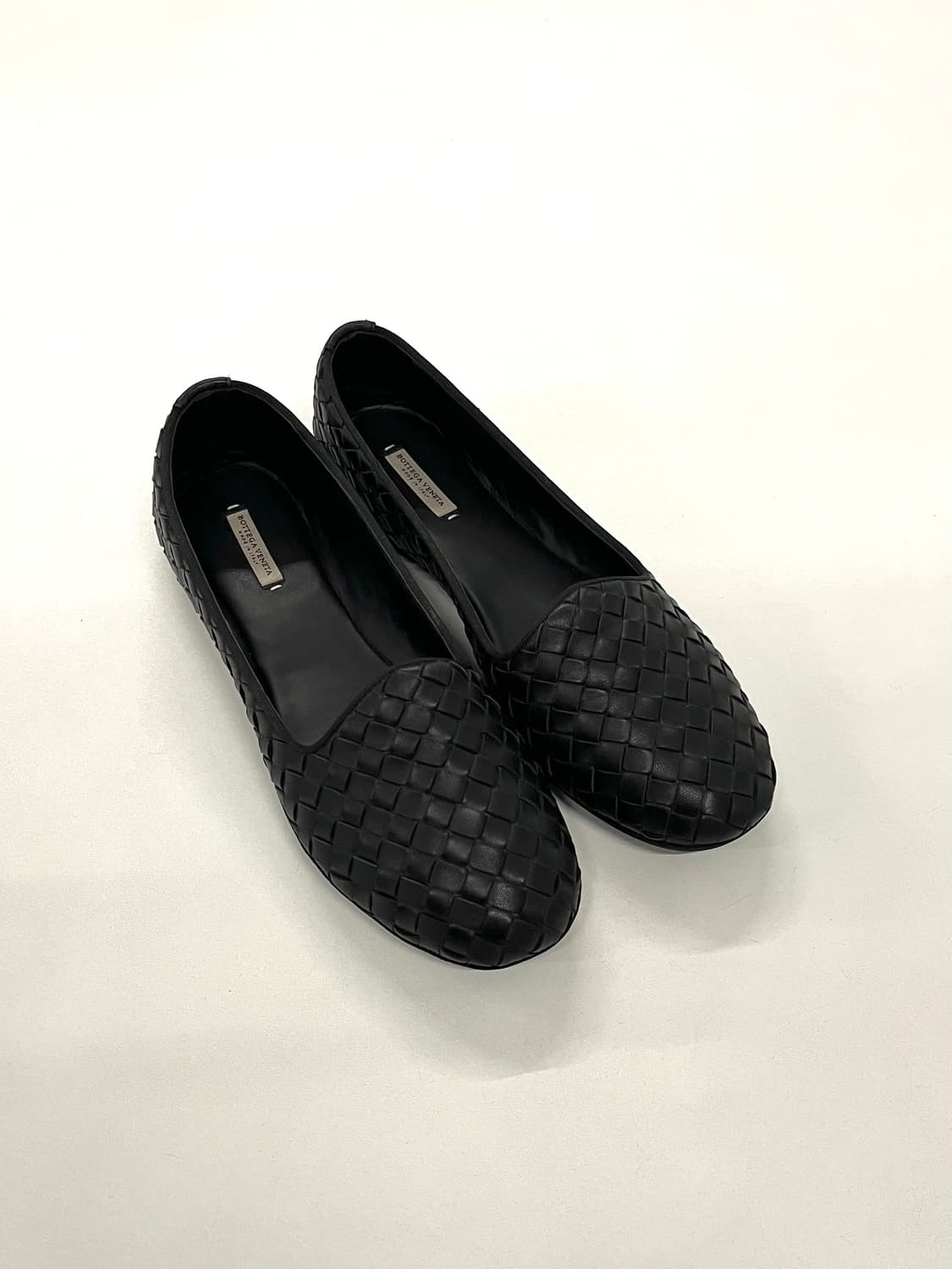 보테가베네타 인트레치아토 나파 레더 플랫 슈즈 상품이미지1