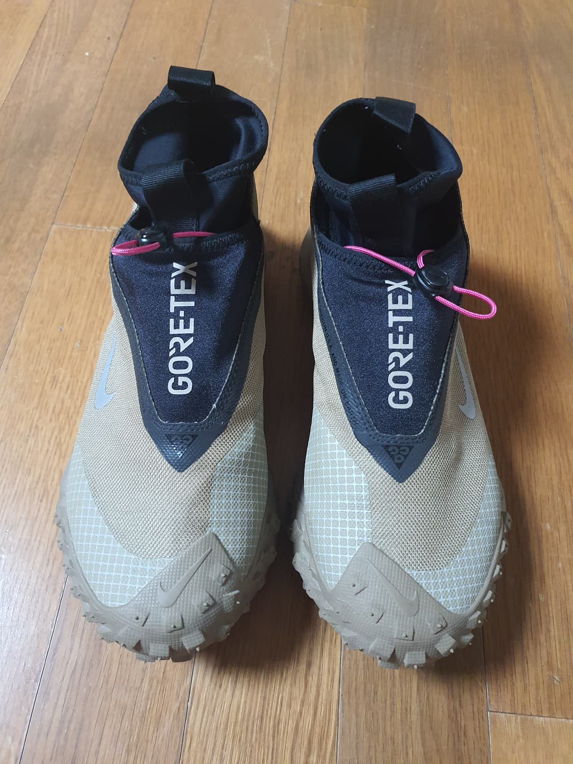 상태최상 나이키 ACG 마운틴 플라이 고어텍스 카키 265 상품이미지1