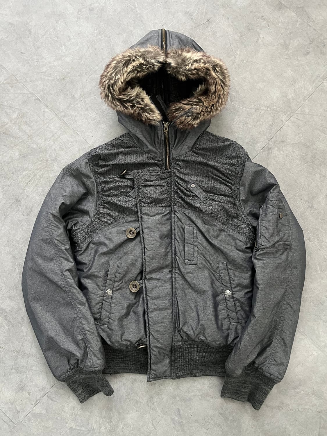 Diesel 디젤 퍼 후드 패디드 차콜 봄버 자켓 상품이미지4