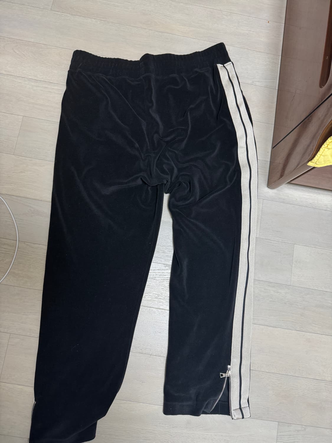 몽클레어 팜엔젤스 벨벳 트레이닝 바지 상품이미지10