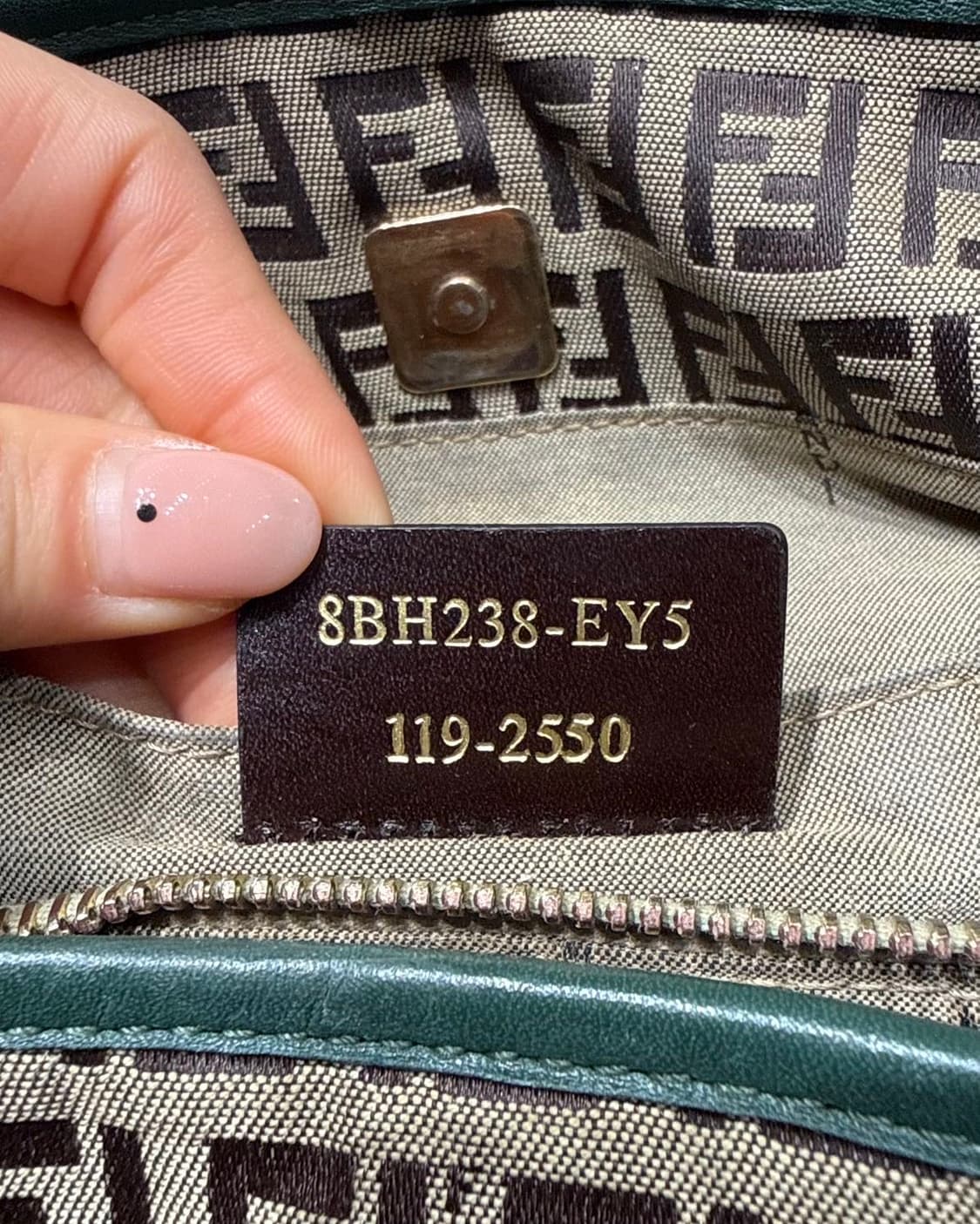 펜디 브라운 그린 주카 토트백  상품이미지10