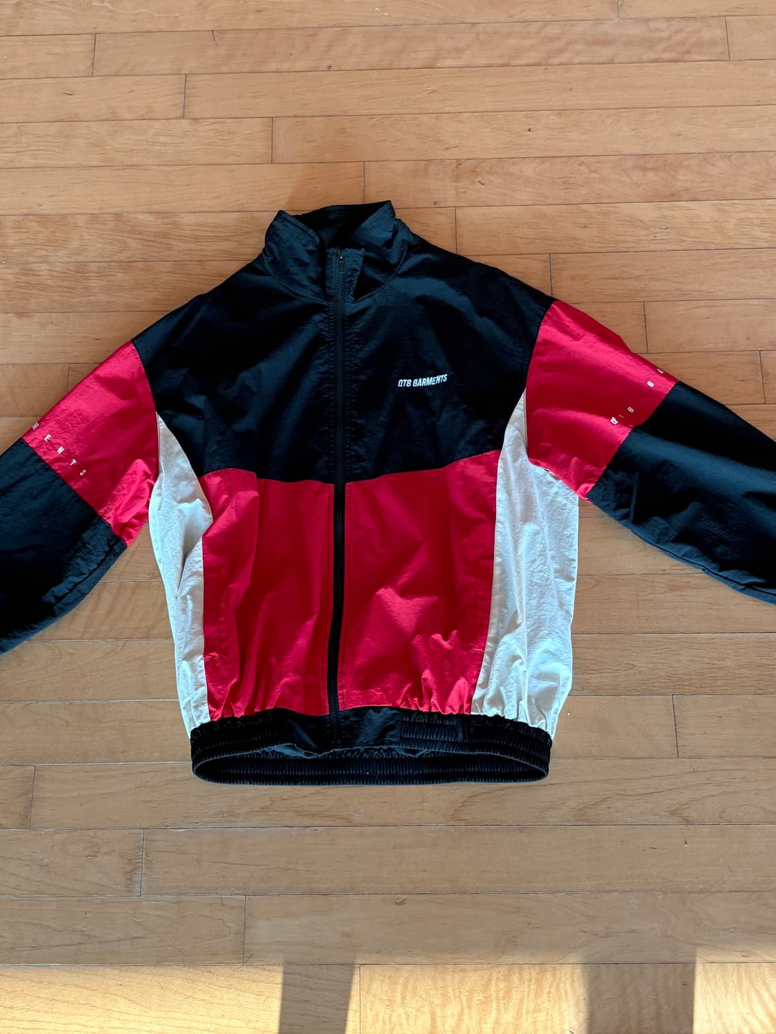 큐티에잇 안수호 바람막이 상품이미지1