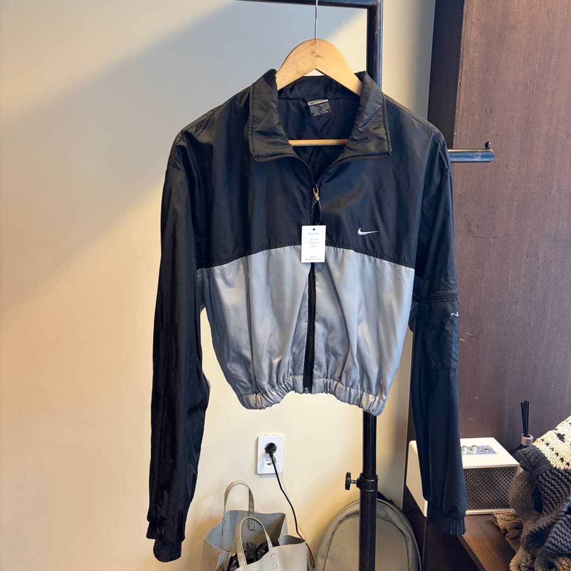 15621 - 나이키 크롭 바람막이 자켓 상품이미지2