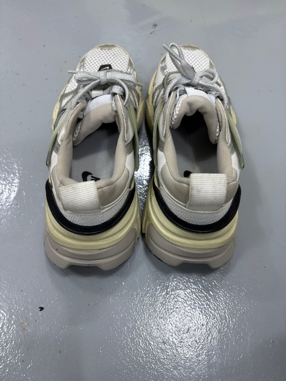 220 나이키 V2K 런 실버 운동화 0304J 상품이미지3