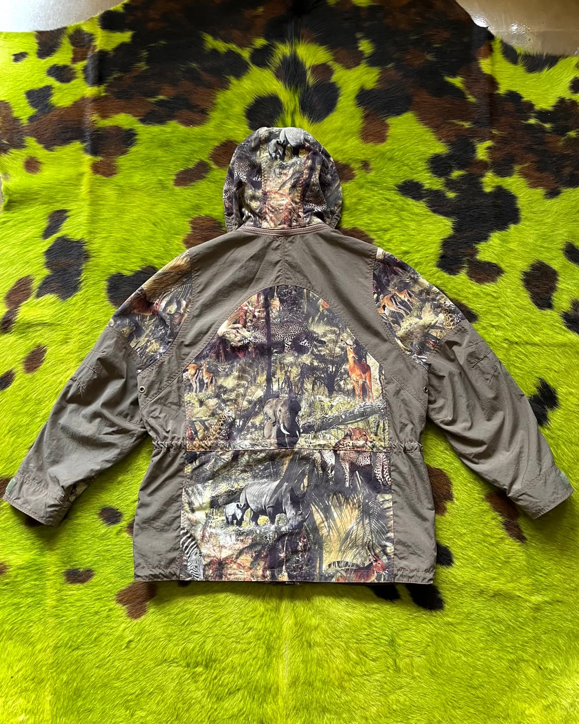 G.K 伊太利喜 Animal Graphic Wind Hood Parka 상품이미지9