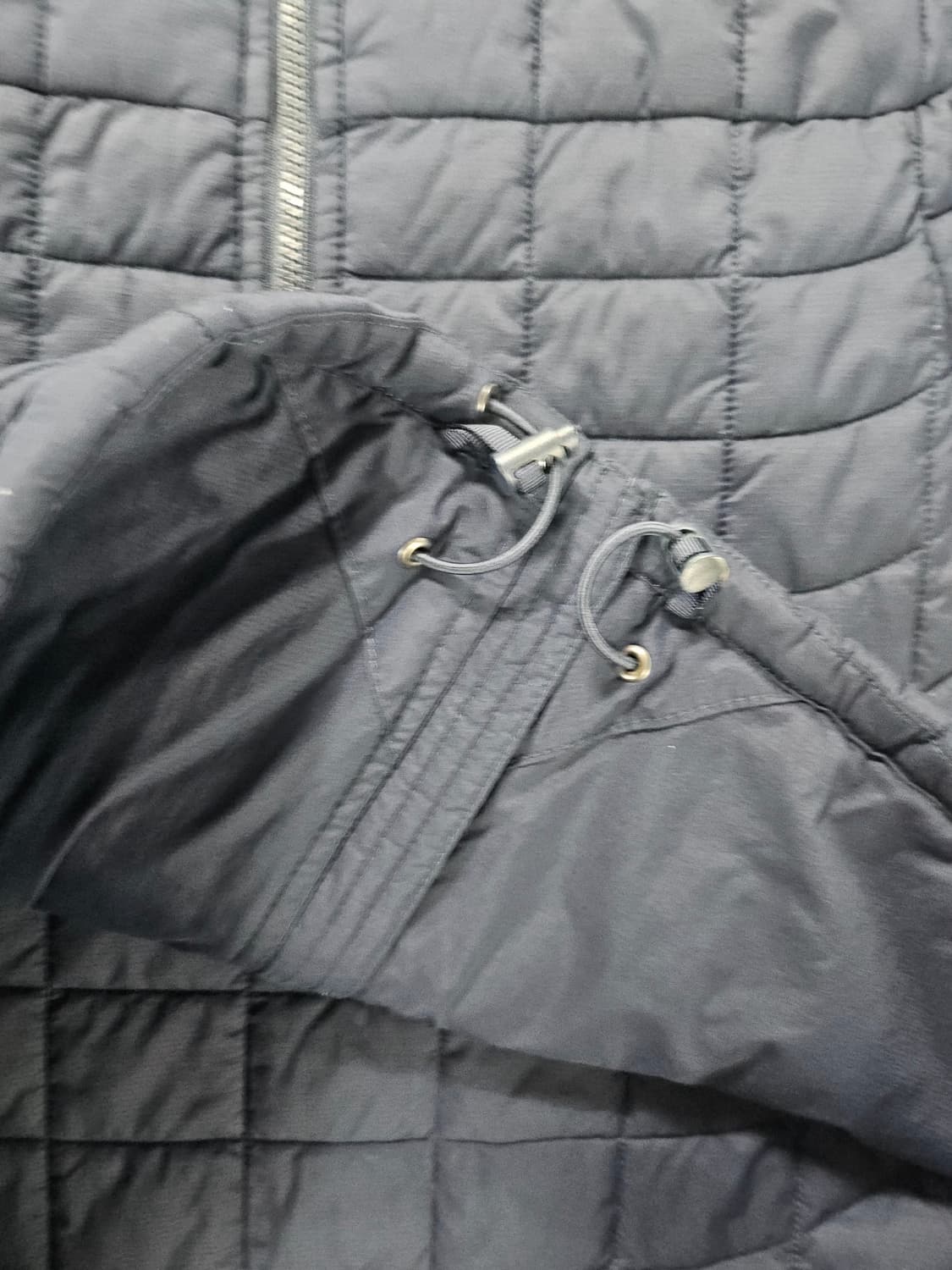 노스페이스 써모볼 퀼팅 경량패딩 네이비  M 상품이미지7