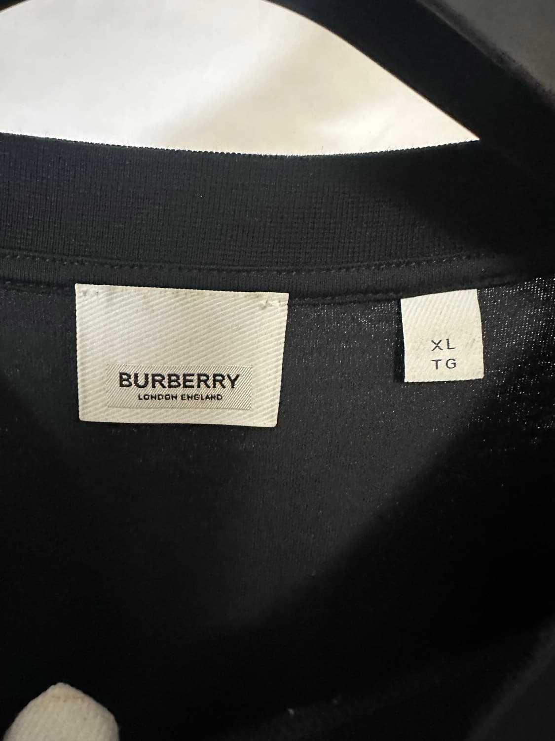 버버리 TB로고 롱슬리브 블랙 (XL) 상품이미지3