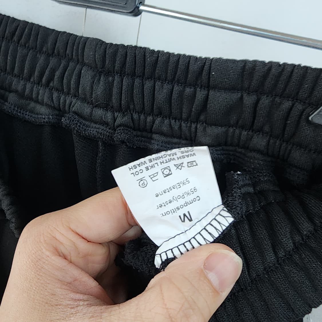 아디 디자인 블랙 사이드라인 롱 스커트 상품이미지4