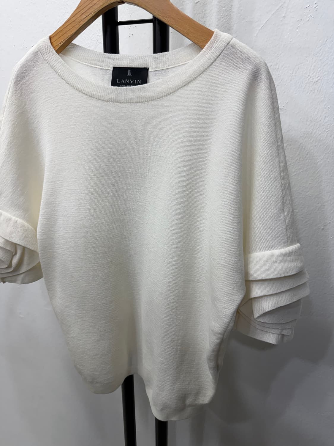 정품) LANVIN 랑방 한섬 24ss 화이트 니트티 82 상품이미지4