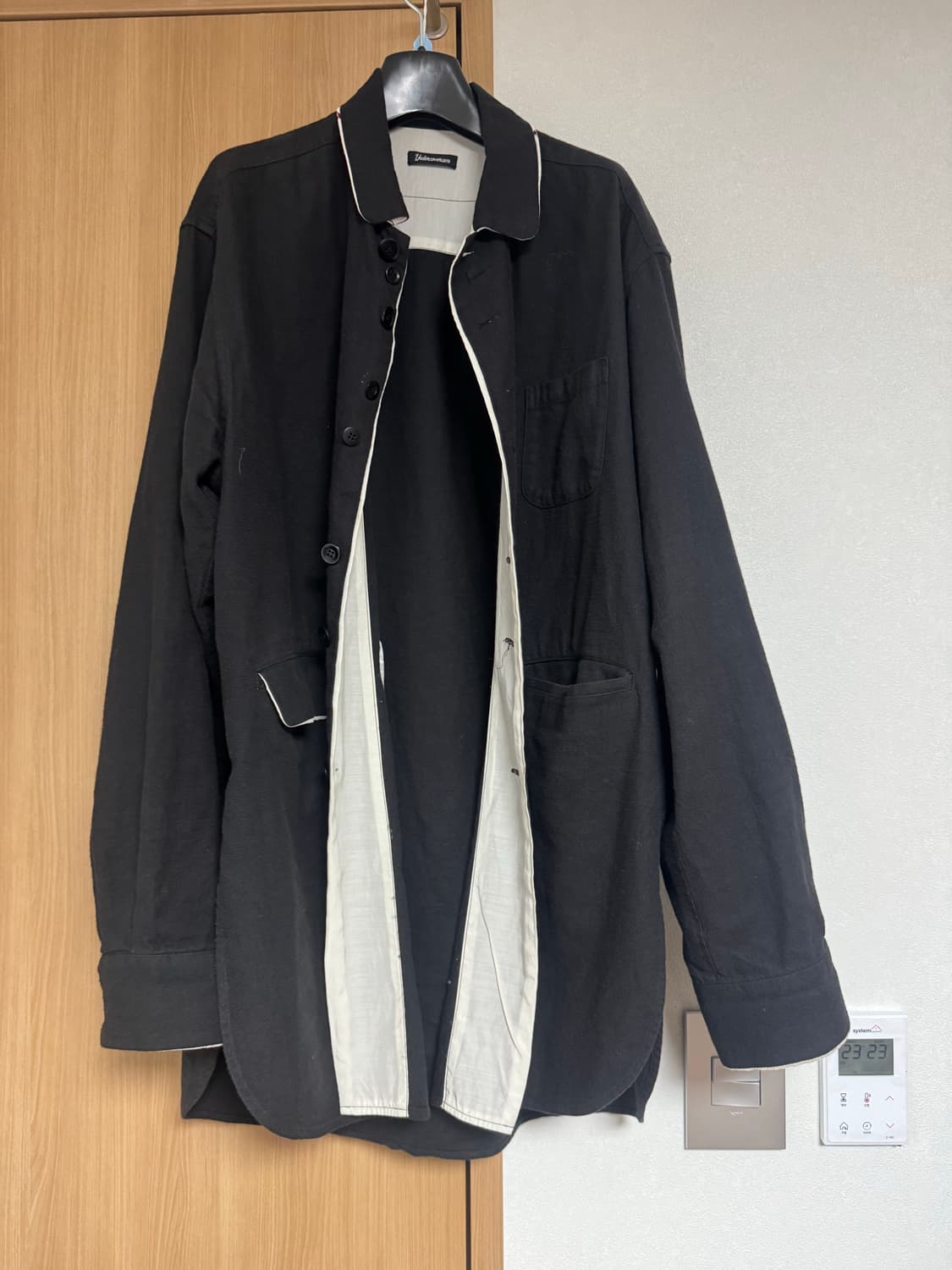 언더커버리즘 21aw 랩코트 아티잔 울린넨 혼방 코트 상품이미지3