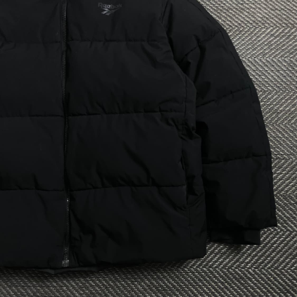 리복 박시핏 다운 푸퍼 패딩 블랙y 4300 상품이미지3