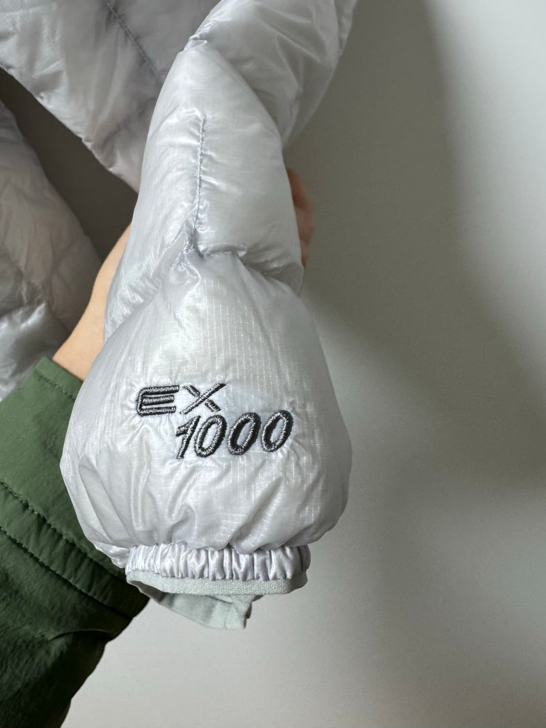 몽벨 플라즈마 1000 경량 패딩 XL 판매 상품이미지4