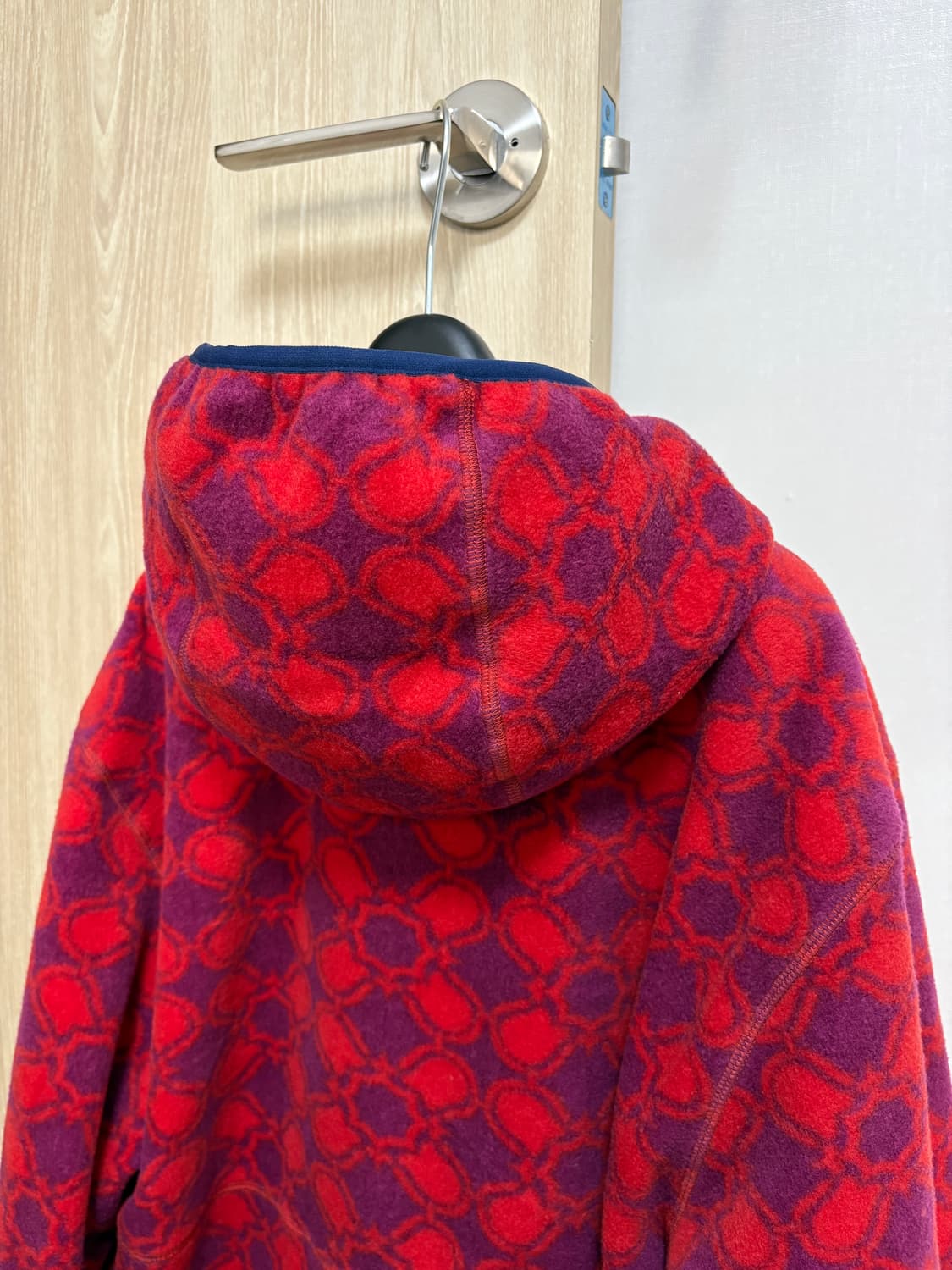 테켓 WEEKEND REVERSIBLE FLEECE JACKET-RED 상품이미지3