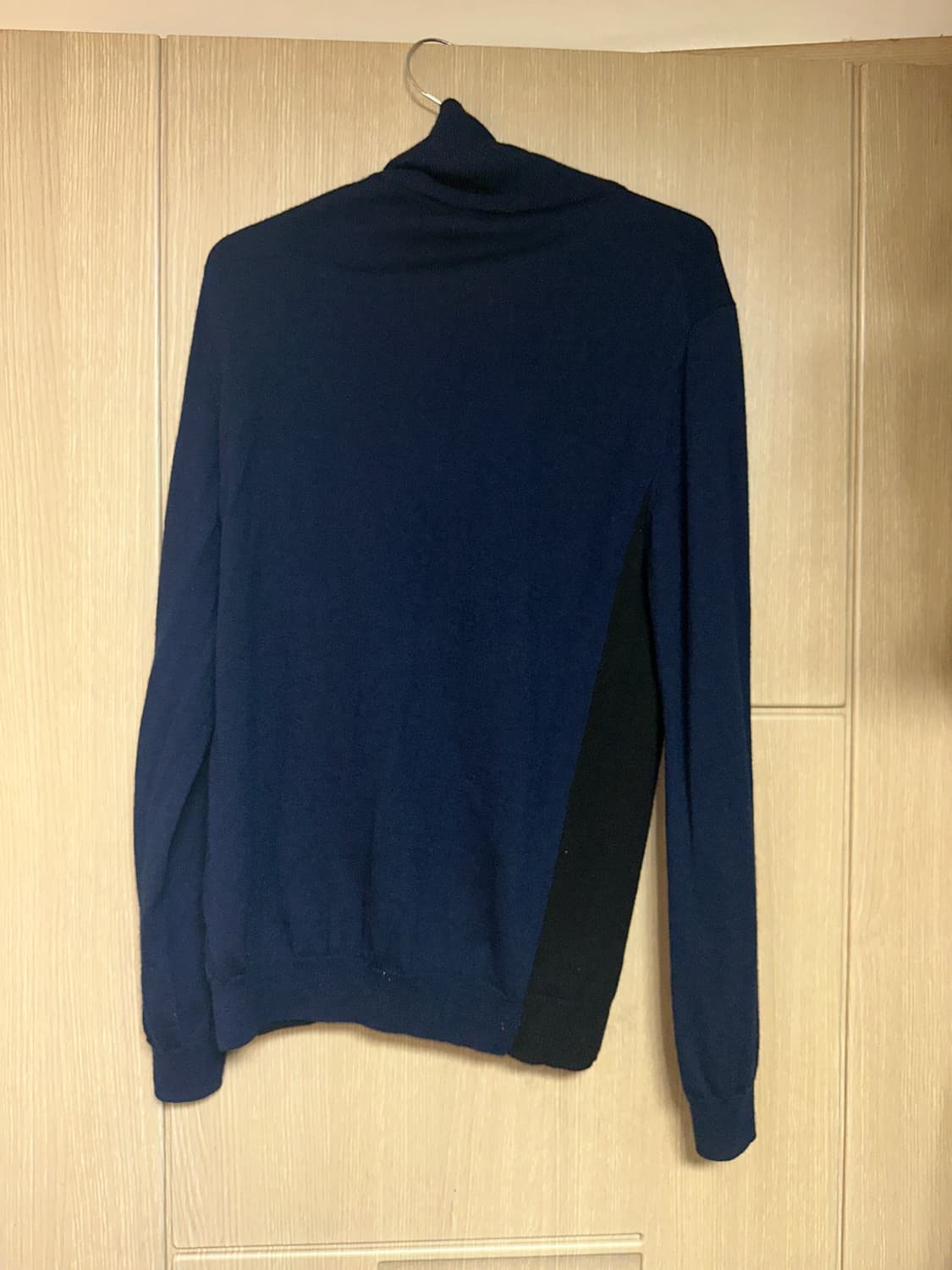 아르마니 익스체인지 메리노울 홀터넥 니트 상품이미지3