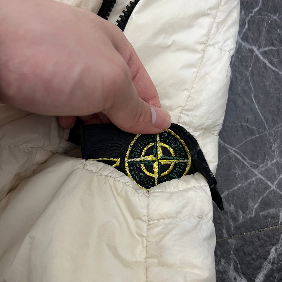 스톤아일랜드 와펜 나일론 경량 베스트 상품이미지7