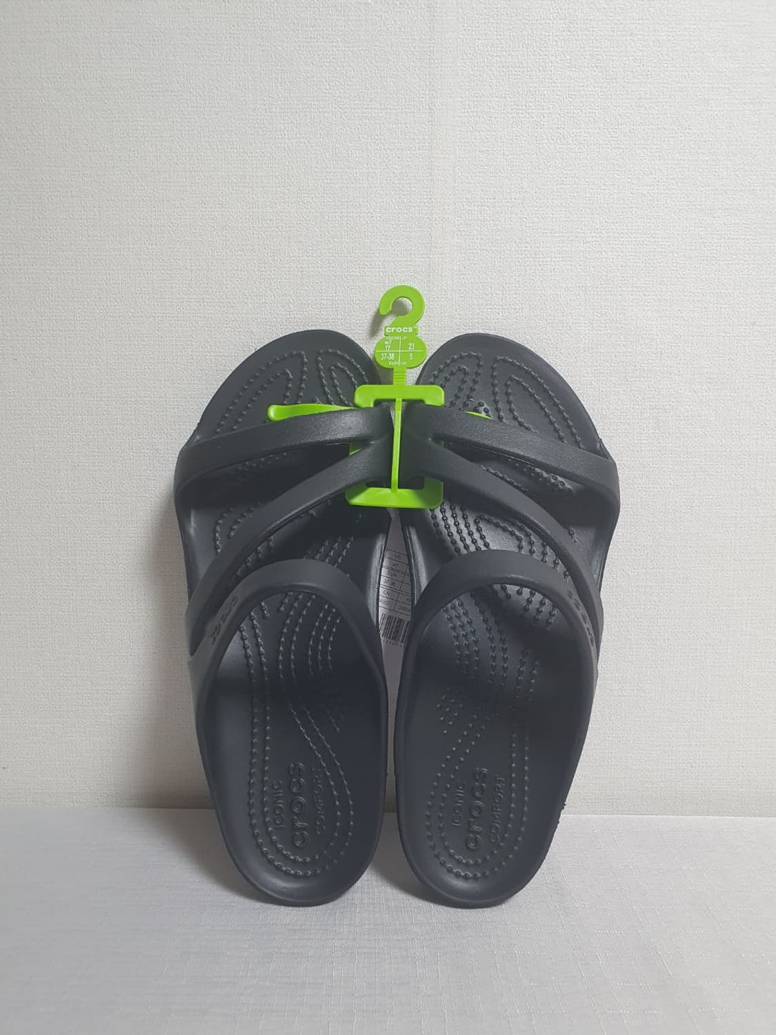 크록스 카디 2 스트랩 샌들 W7 240mm 블랙 새상품 상품이미지3