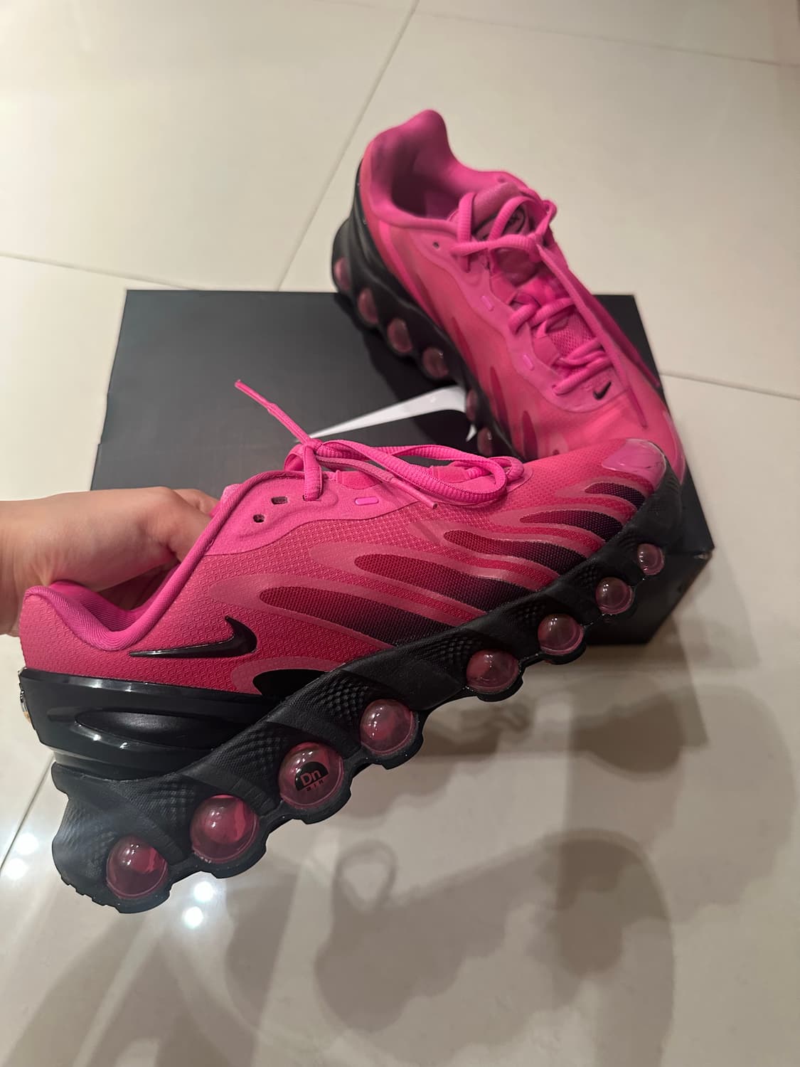 Nike Dn8 pink - 나이키 핑크 운동화 상품이미지2