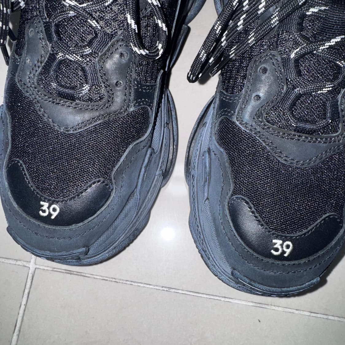 발렌 더티 트리플s (블랙 / 39 (260) ) 상품이미지9