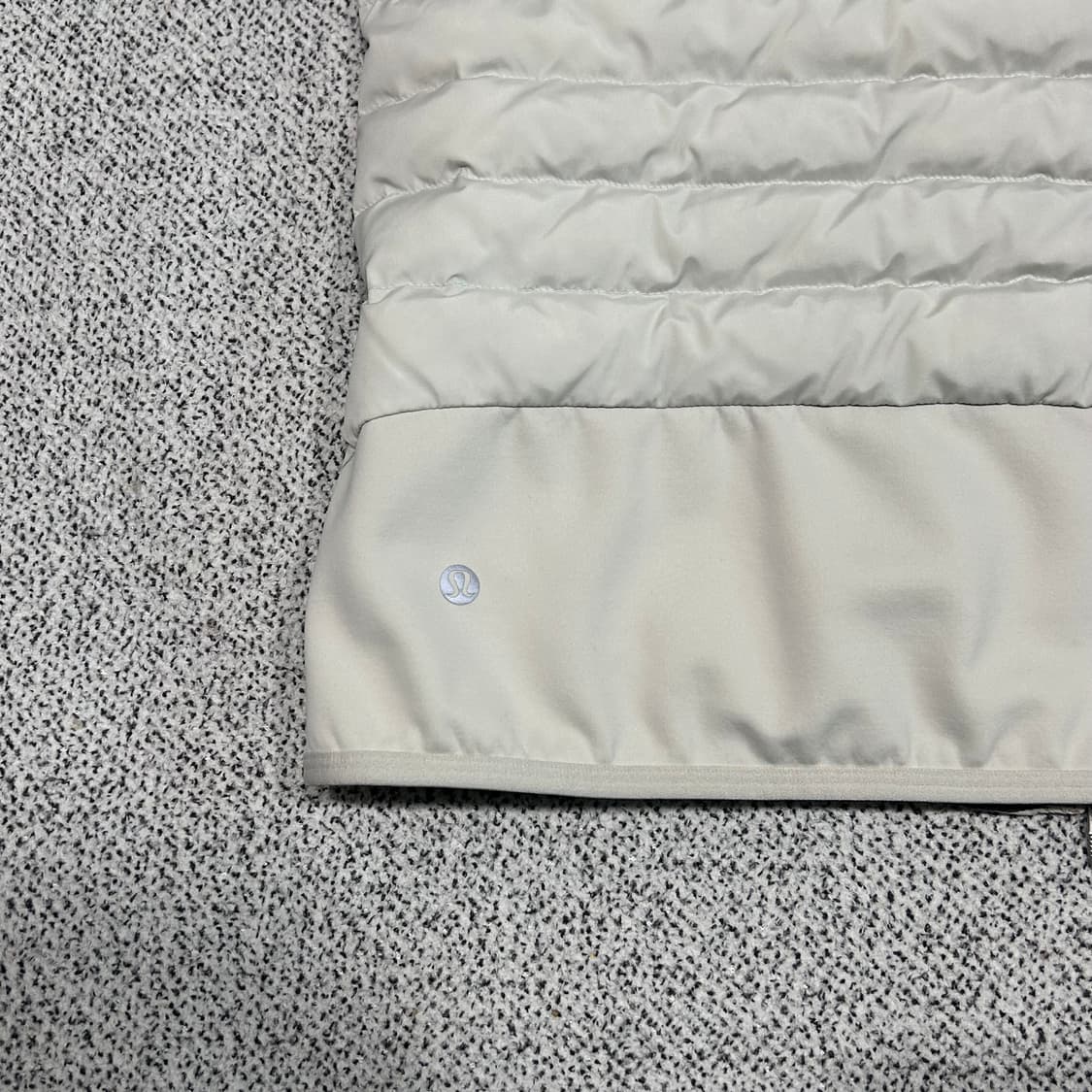 룰루레몬 다운베스트 상품이미지3