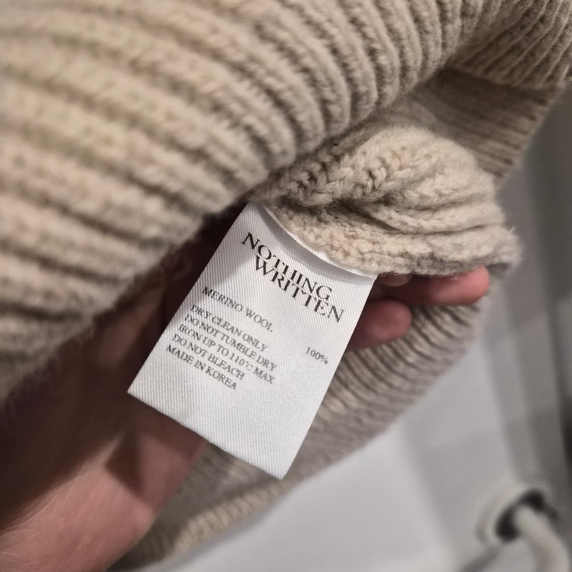 Nothing Written 볼륨 립 메리노 울 니트 상품이미지5