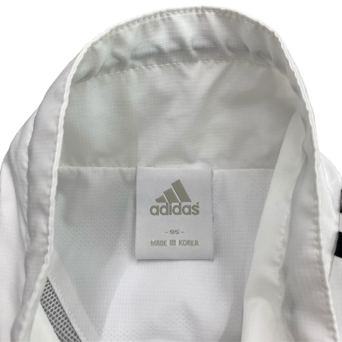 아디다스 에센셜 블랙라인 화이트 바람막이 상품이미지3