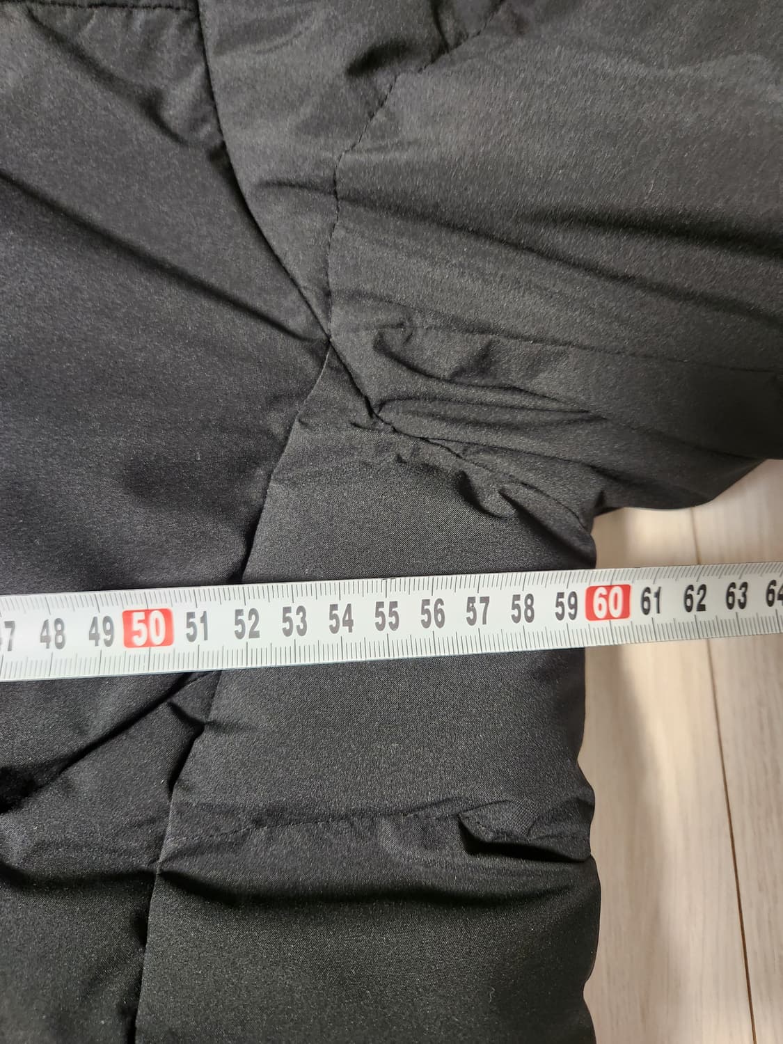 새상품급)블랙야크 24년 아이유 남녀공용 방풍 기능성 롱패딩 L크로노스롱 상품이미지4