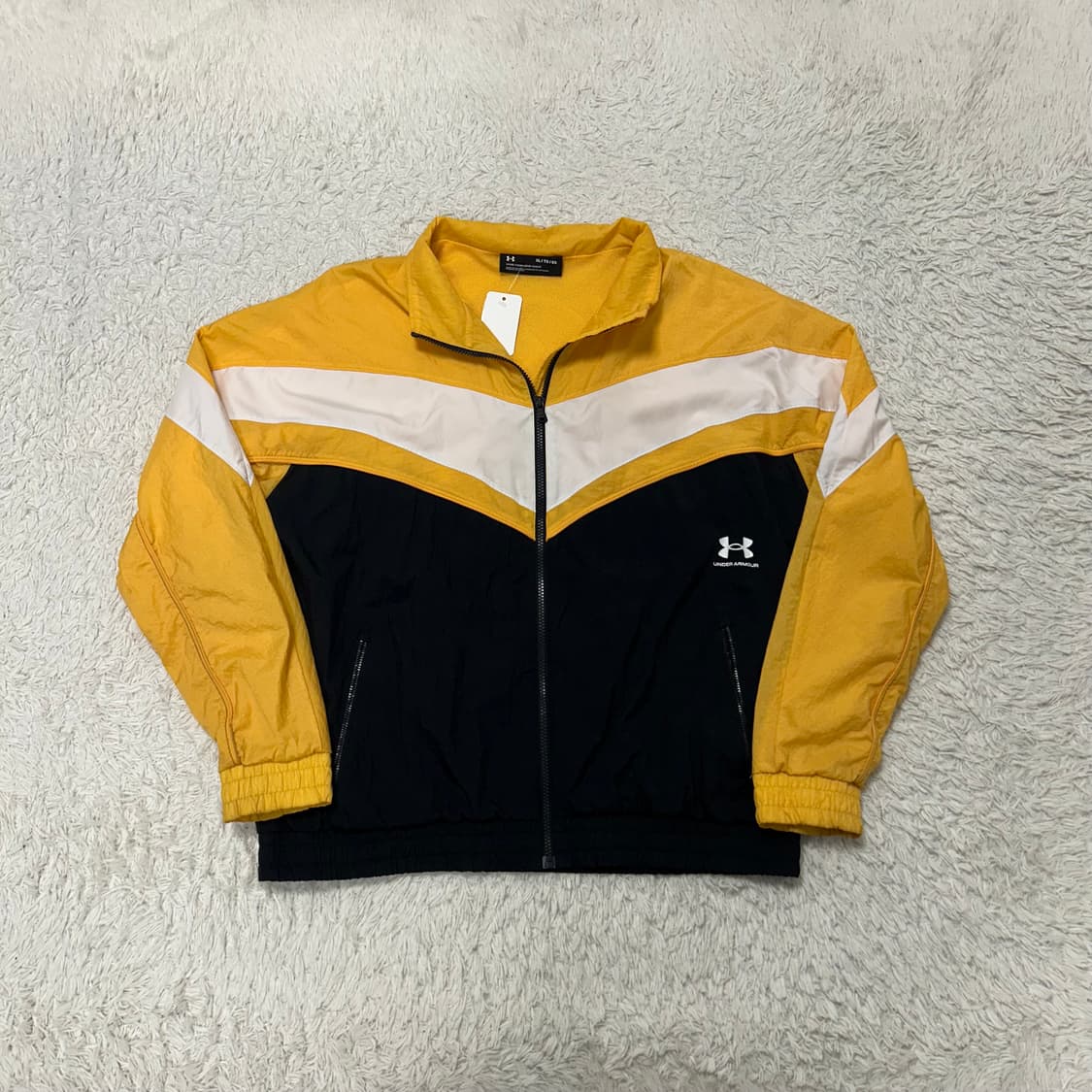 Under Armour orange windbreaker 상품이미지4