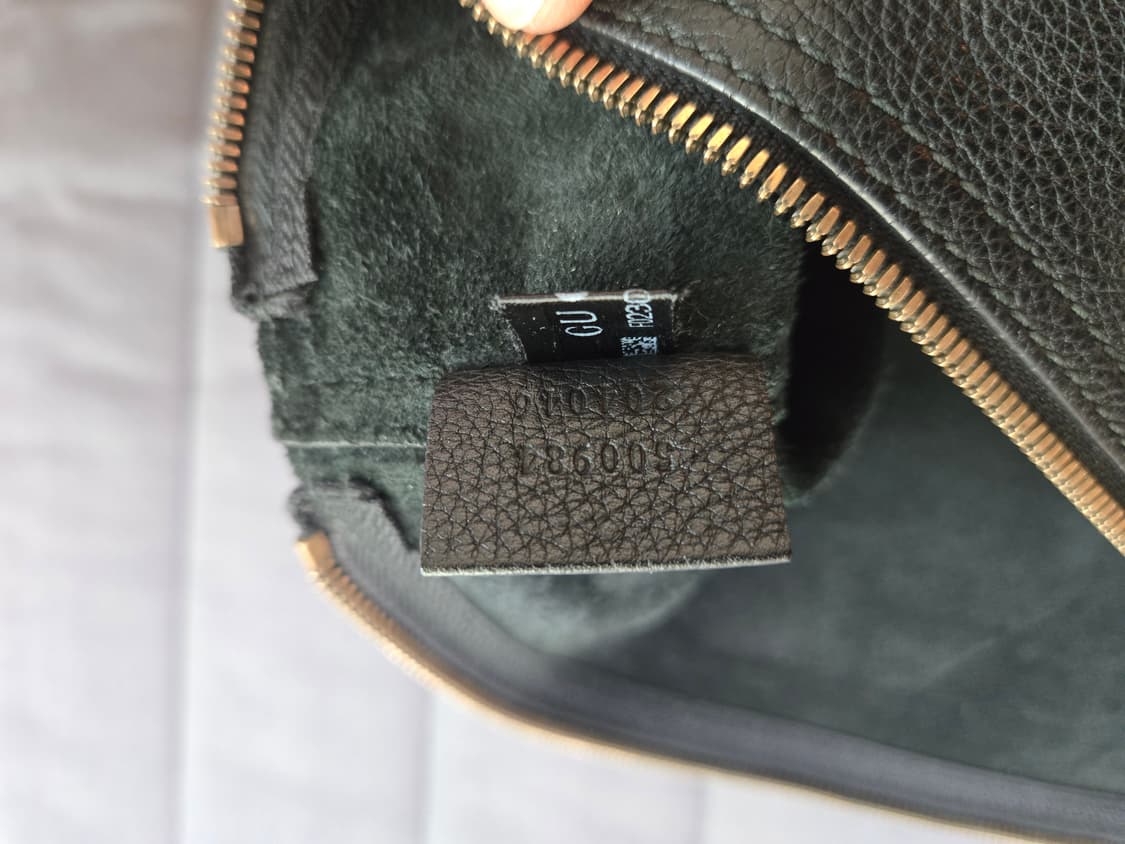 구찌 로고 프린트 레더 파우치 
포트 폴리오 클러치백 남녀공용 상품이미지10