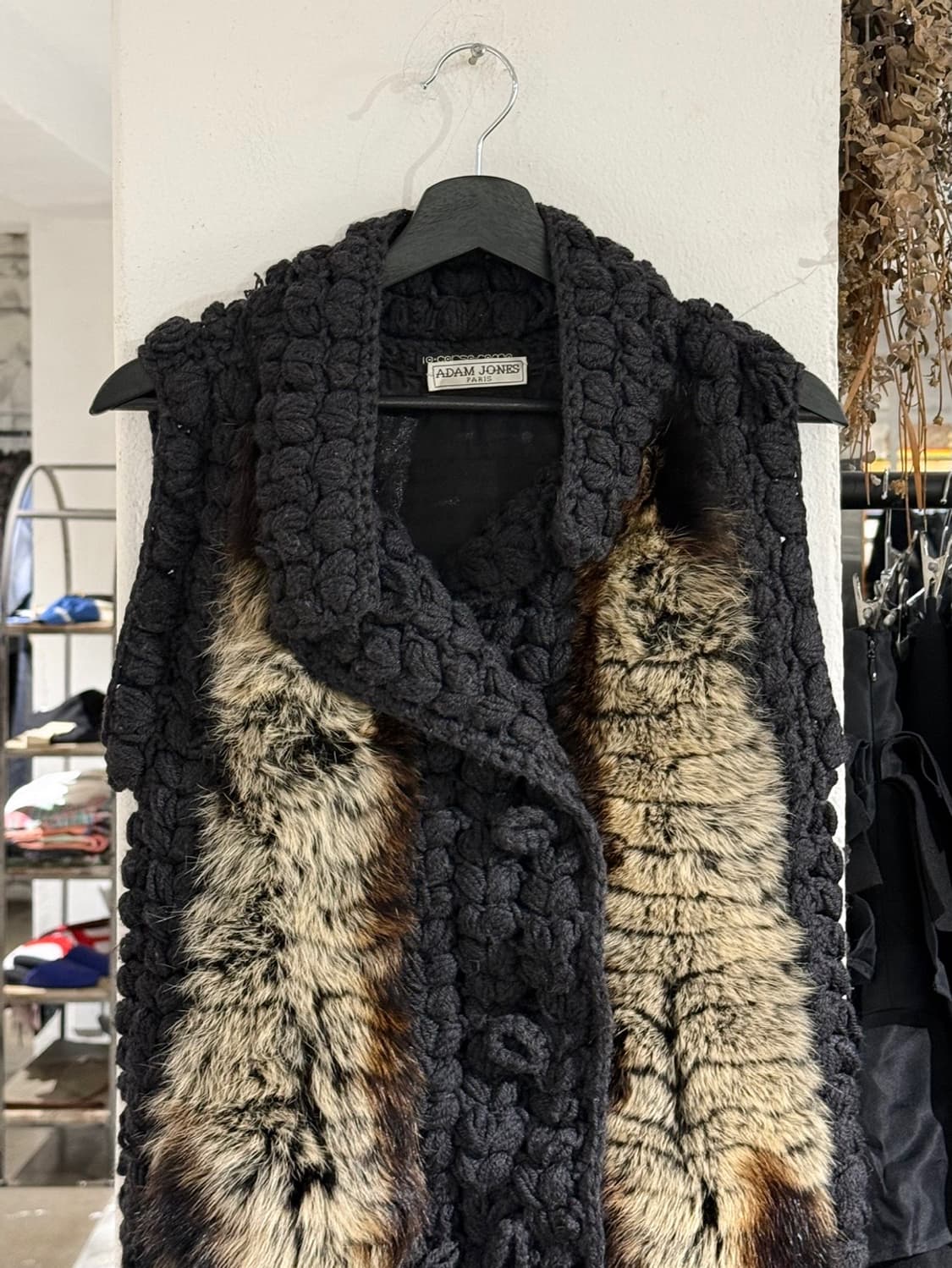 아담 존스 폭스 퍼 트리밍 울 니트 베스트 상품이미지2