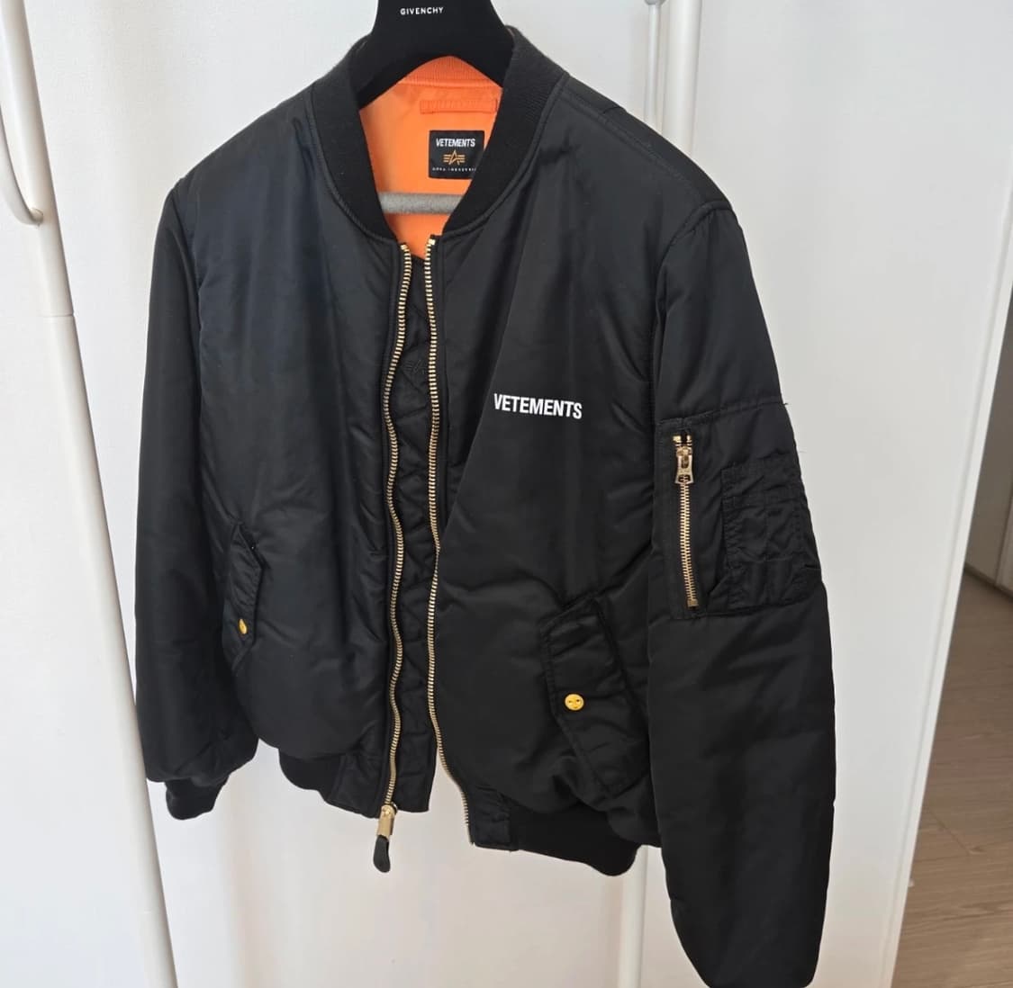 베트멍 알파인더스트리 ma-1 자켓 상품이미지2