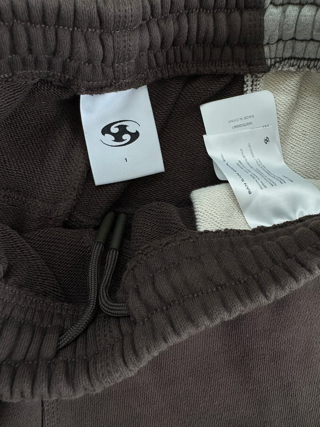 산산기어 스웻 쇼츠 브라운 24ss 1size 상품이미지3