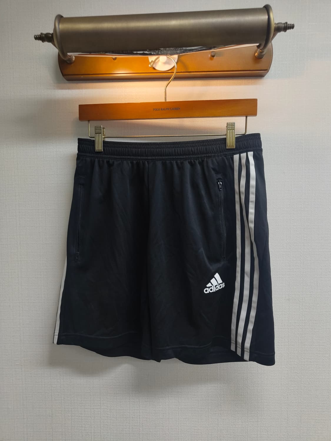 L) 아디다스 삼선 반바지 팝니다 상품이미지1